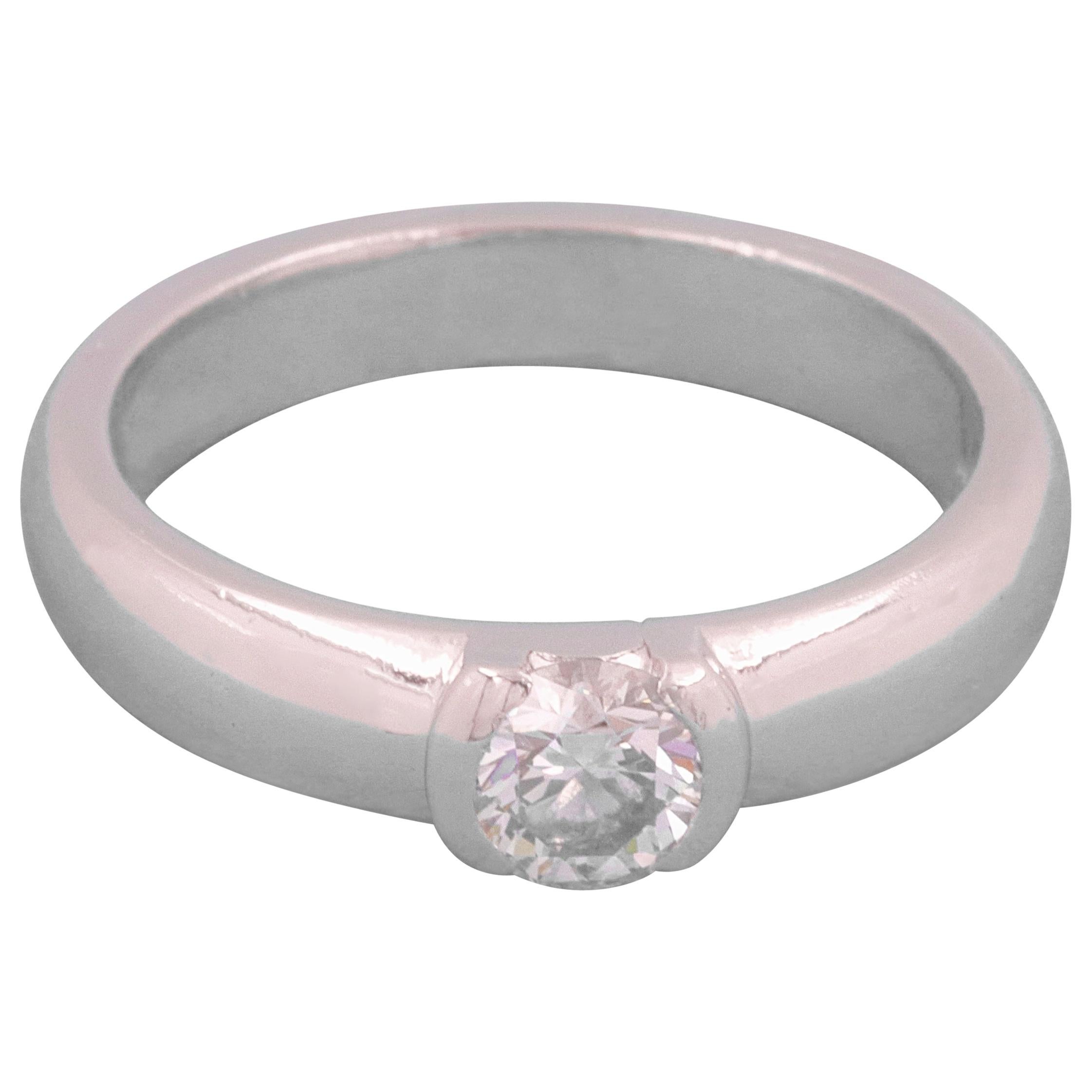Tiffany & Co. Etoile Round Diamond 0.39 Carat Engagement Ring in Platinum