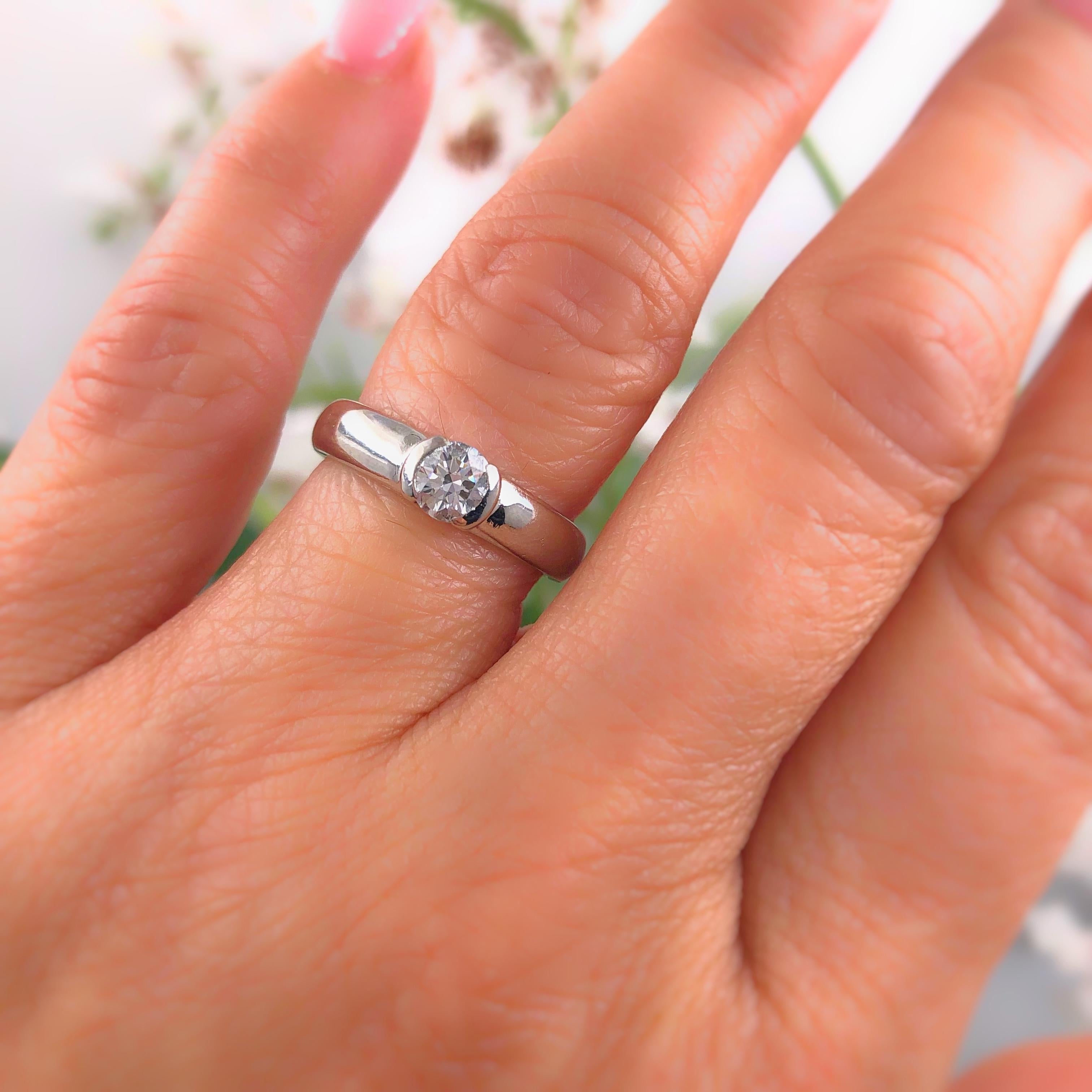 Women's or Men's Tiffany & Co. Etoile Round Diamond 0.39 Carat Engagement Ring in Platinum