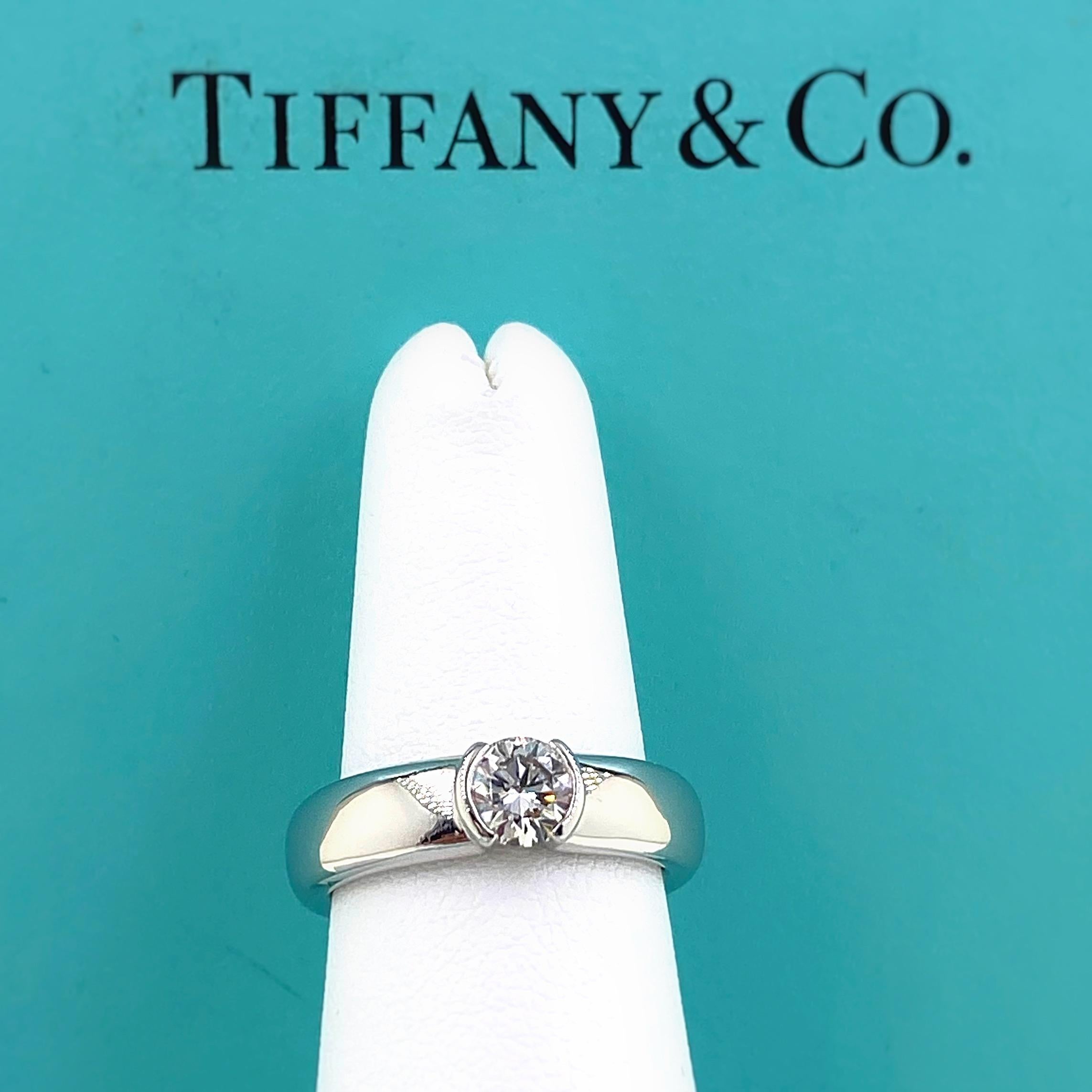 Tiffany & Co. Etoile Round Diamond 0.56 TCW H VVS2 Engagement Ring Platinum For Sale 5