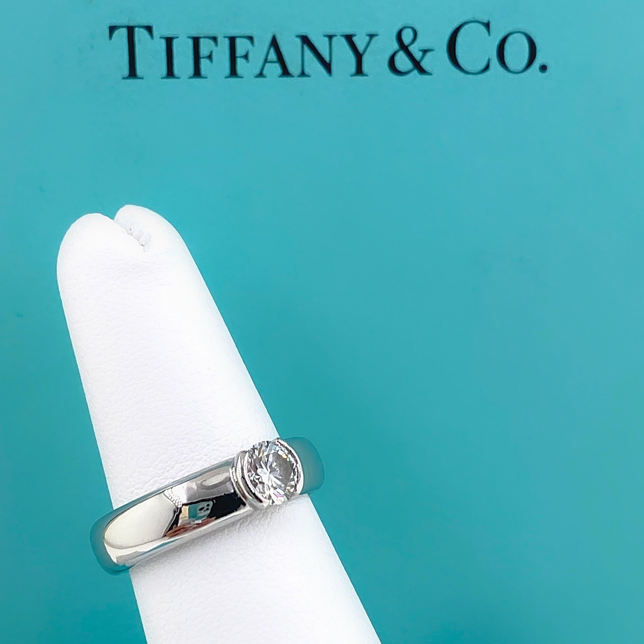 Tiffany & Co. Etoile Round Diamond 0.56 TCW H VVS2 Engagement Ring Platinum For Sale 6