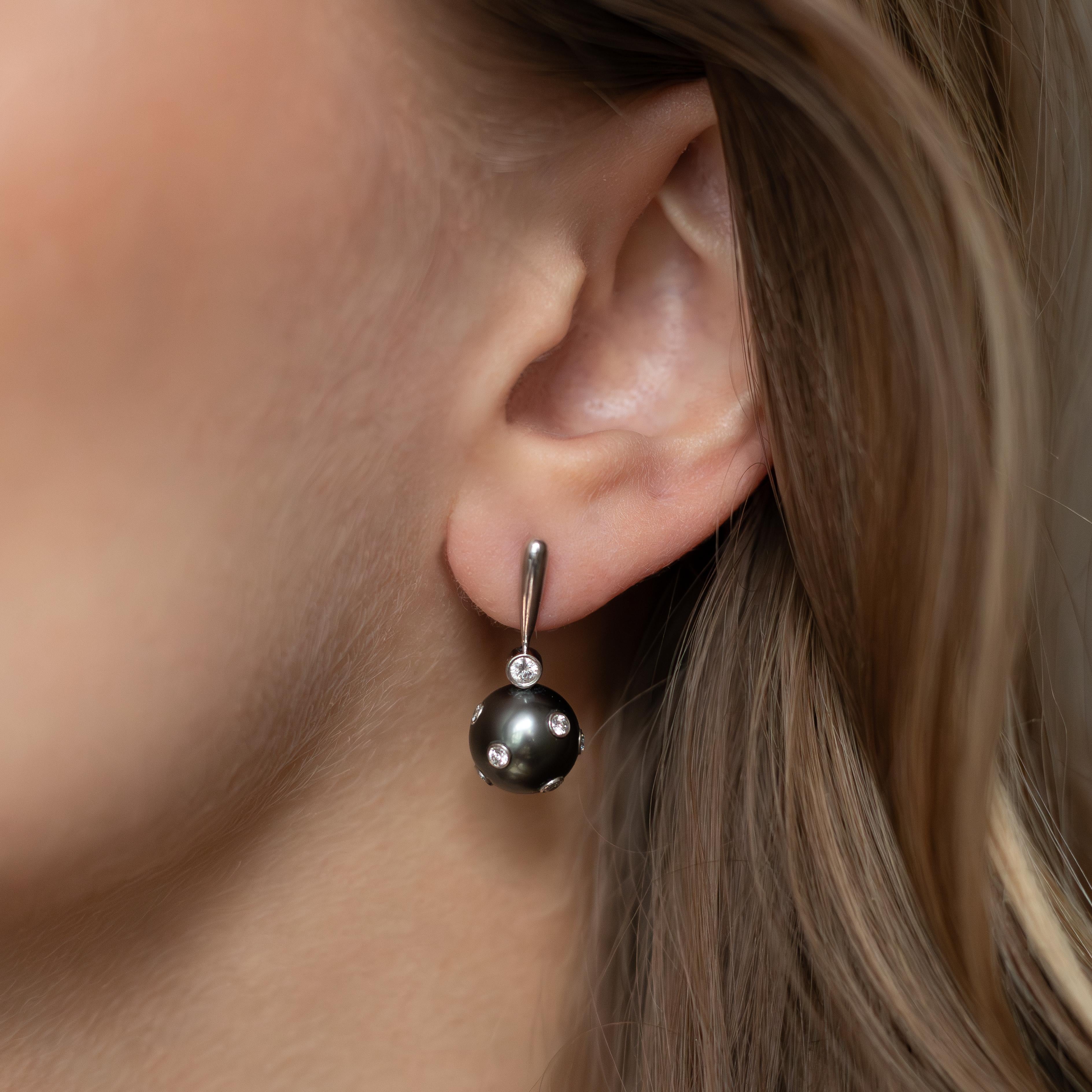 Round Cut Tiffany & Co. Etoile Tahitian Pearl Diamond Earrings Platinum For Sale