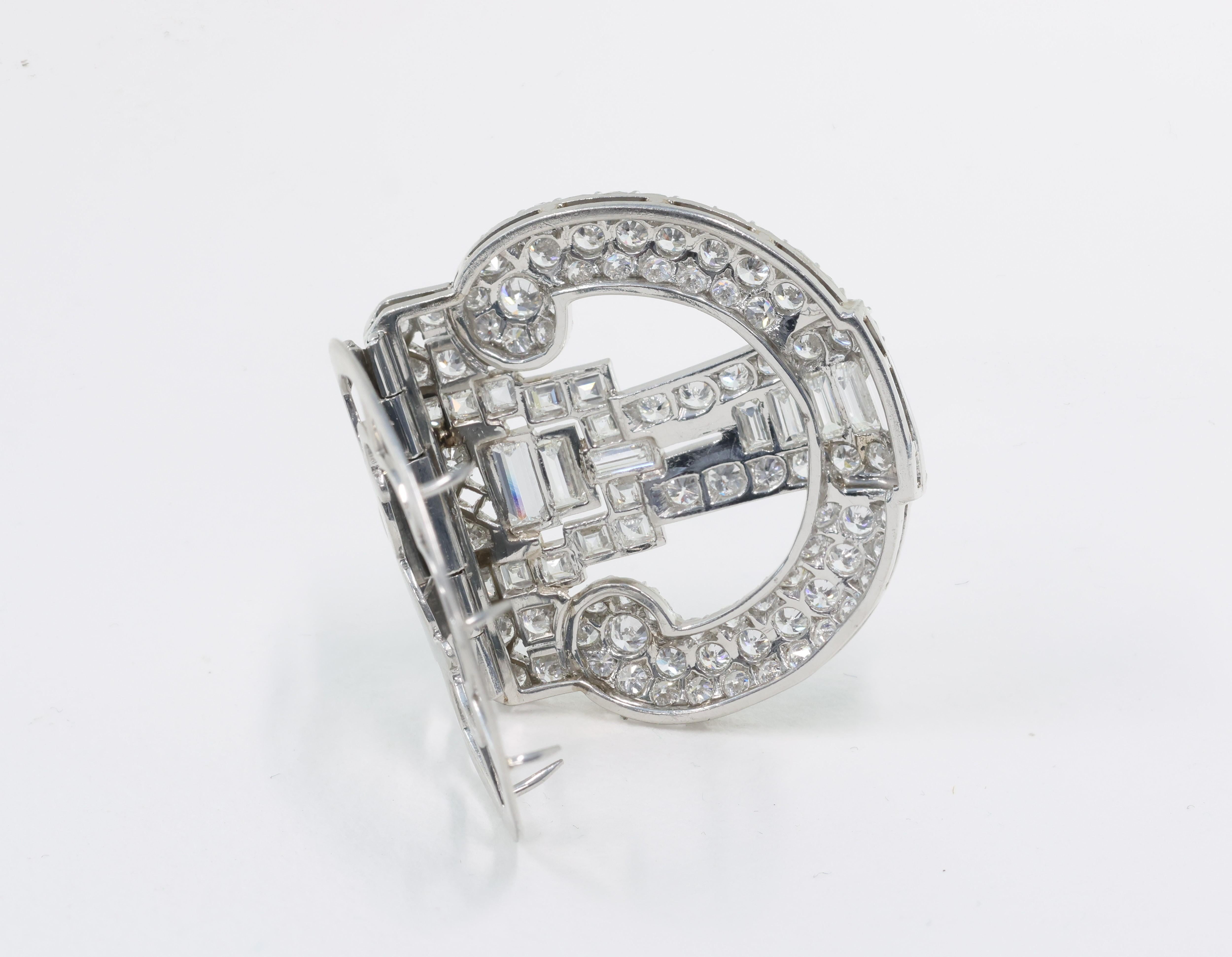 Tiffany & Co. Exceptional Art Deco Platinum and Diamond Clip 5.80 Carats  In Excellent Condition For Sale In Tampa, FL