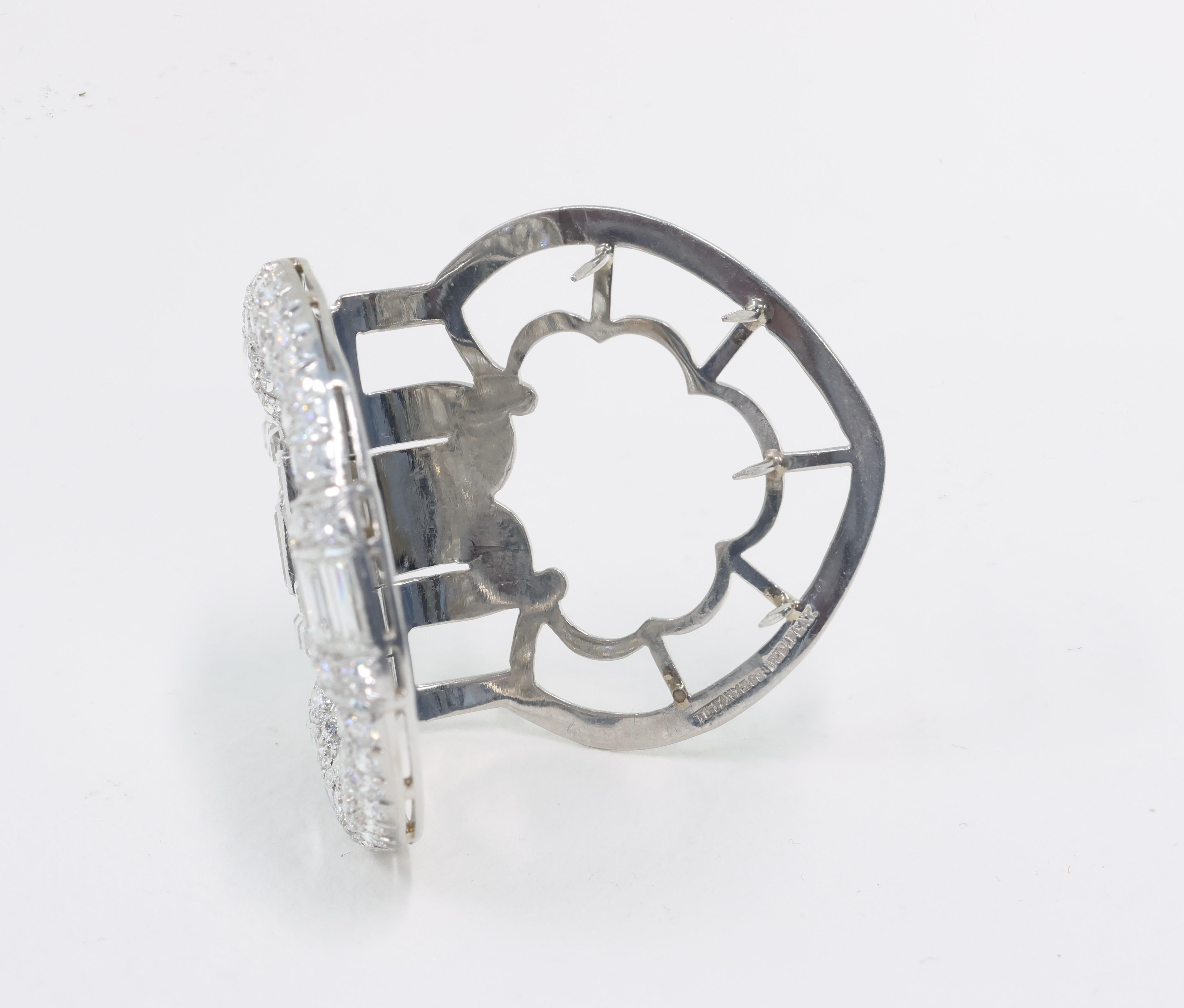 Women's or Men's Tiffany & Co. Exceptional Art Deco Platinum and Diamond Clip 5.80 Carats  For Sale
