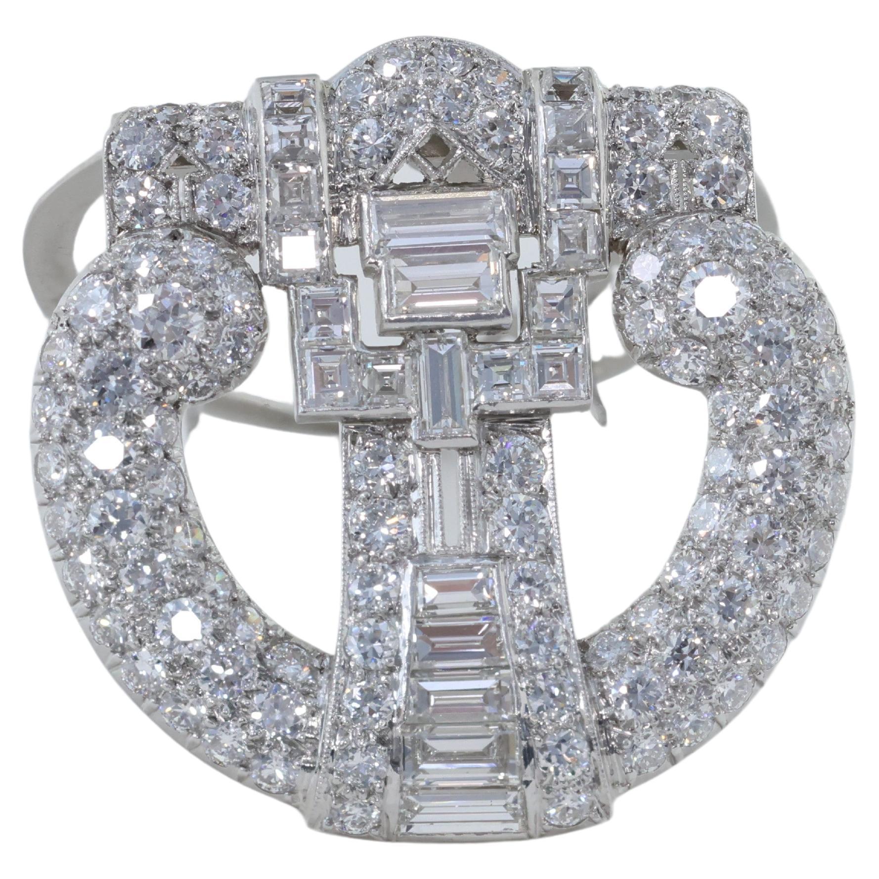 Tiffany & Co. Exceptional Art Deco Platinum and Diamond Clip 5.80 Carats  For Sale