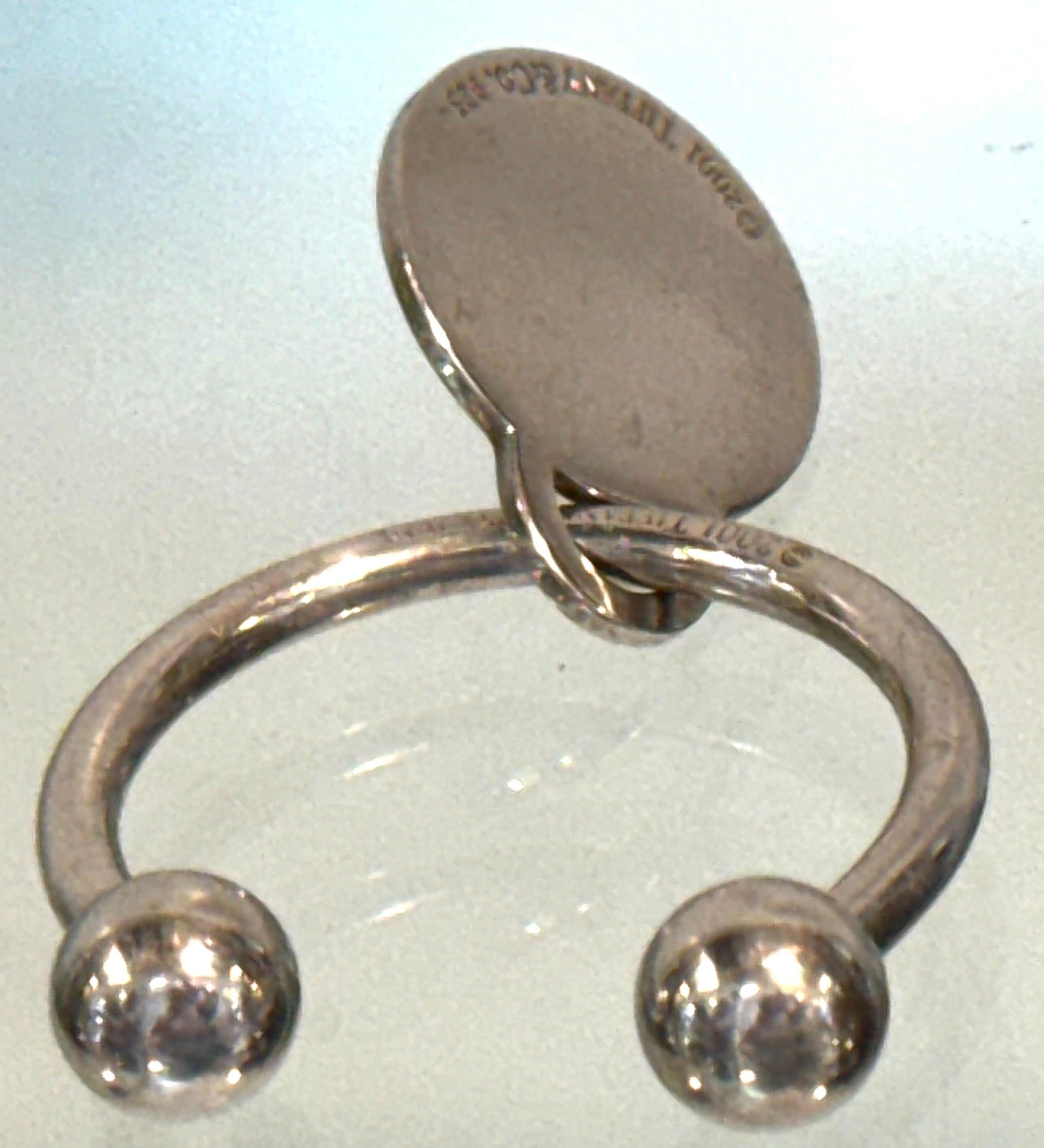 Tiffany & Co. Extra Large Sterling Round Tag Screwball Key Ring, Dated 2001 in vendita 1