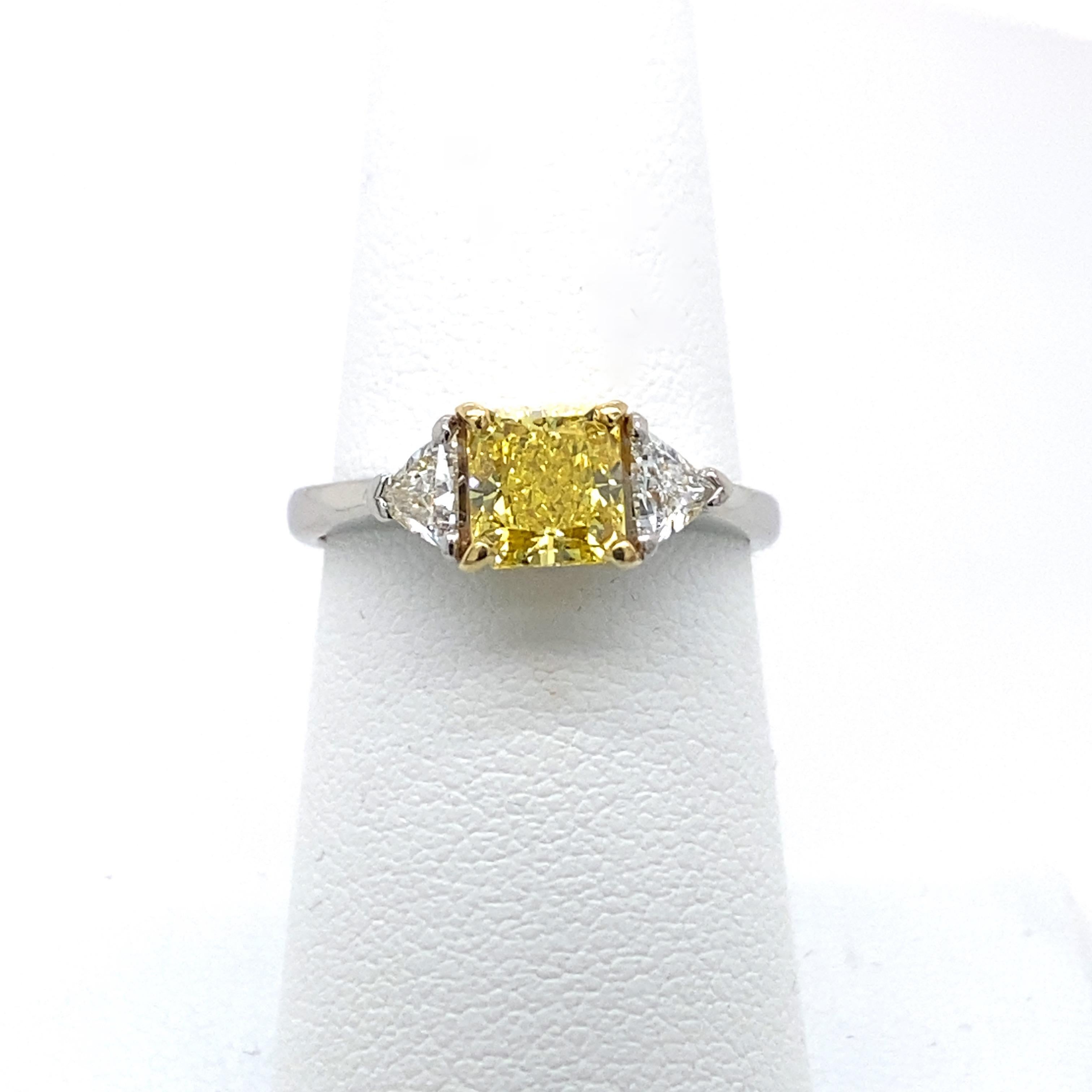 Tiffany & Co. Fancy Vivid Yellow Radiant 1.52 Tcw Diamond Engagement Ring Plat 5