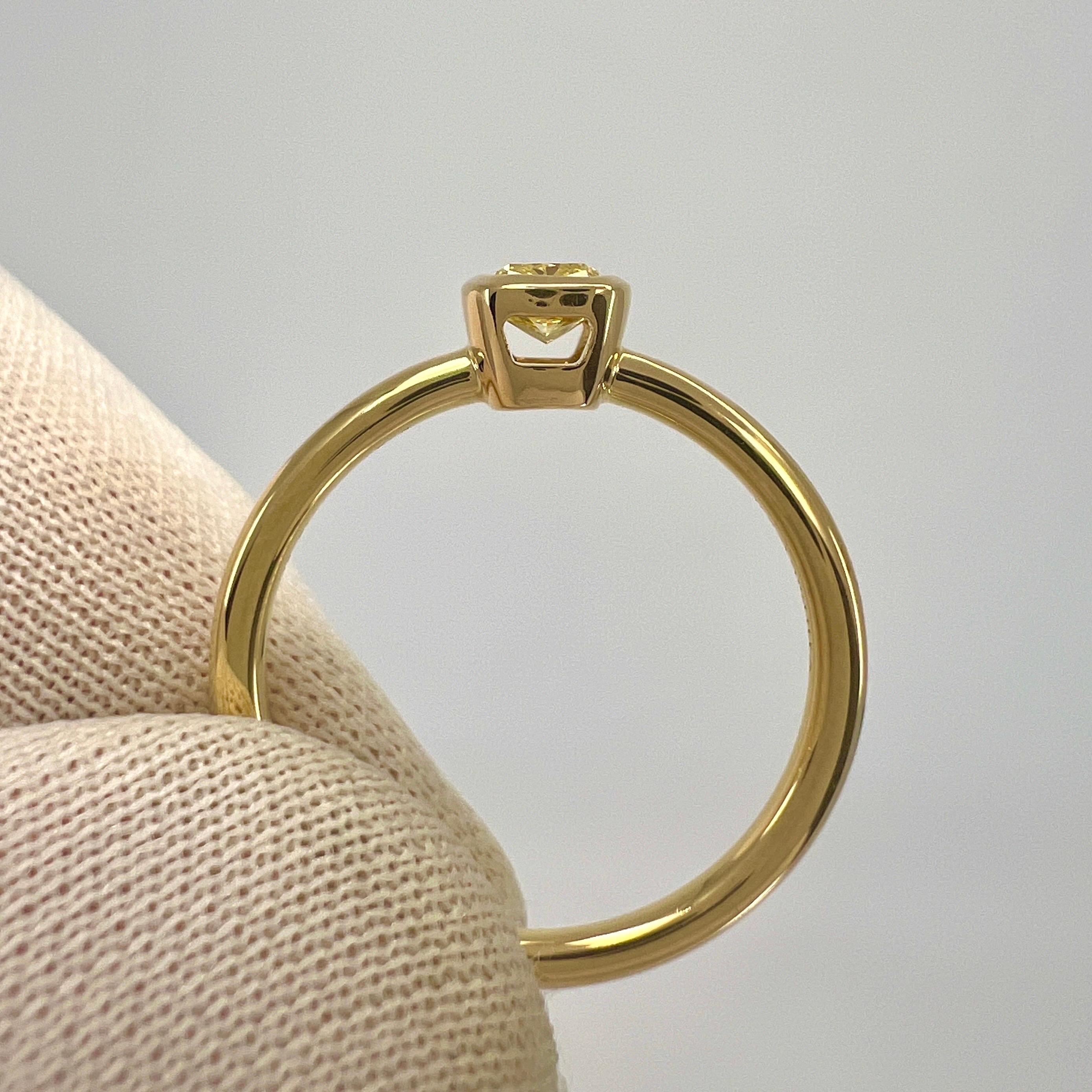 Tiffany & Co. Solitärring mit gelbem Fancy-Diamant im Kissenschliff 0,27 Karat 18k Gold 5