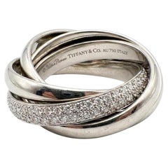 Tiffany & Co. Ring mit fünf Bändern aus 18 Karat Weißgold mit Diamantpavé