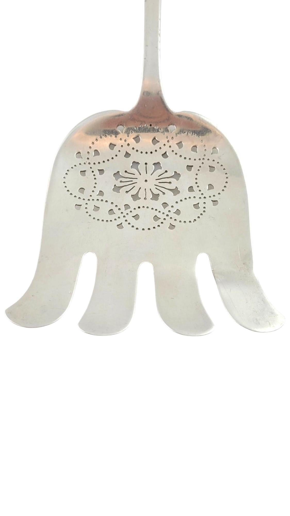 Tiffany & Co. Forchetta da portata in argento massiccio fiammingo per asparagi #18042 In condizioni buone in vendita a Washington Depot, CT