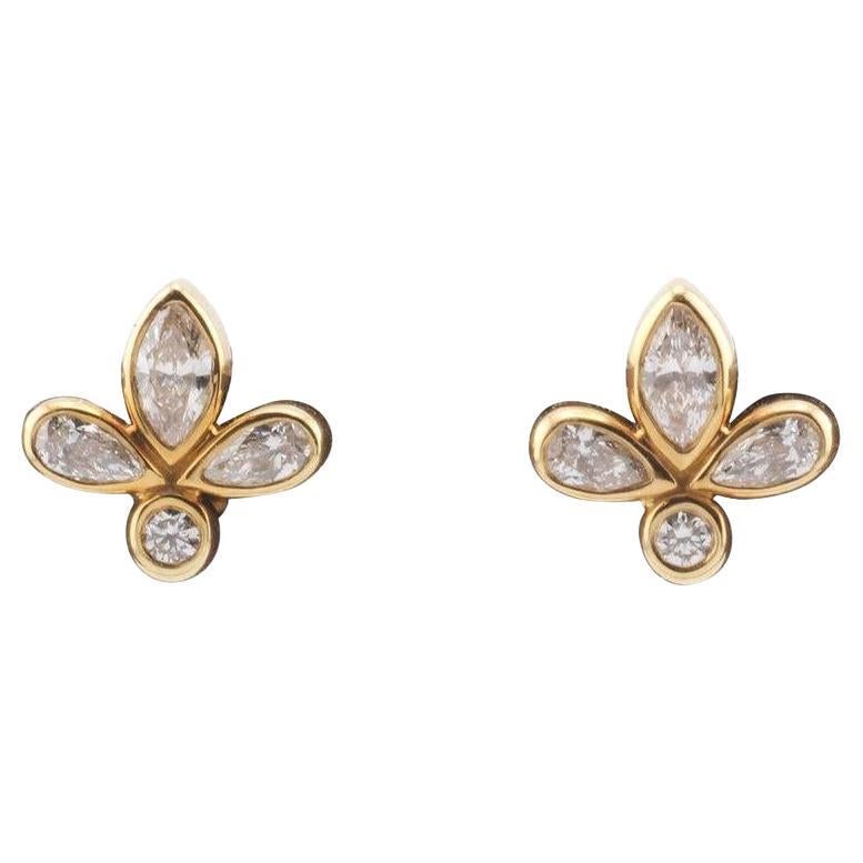 Tiffany & Co. Clous d'oreilles fleur de lys en or jaune 18 carats en vente