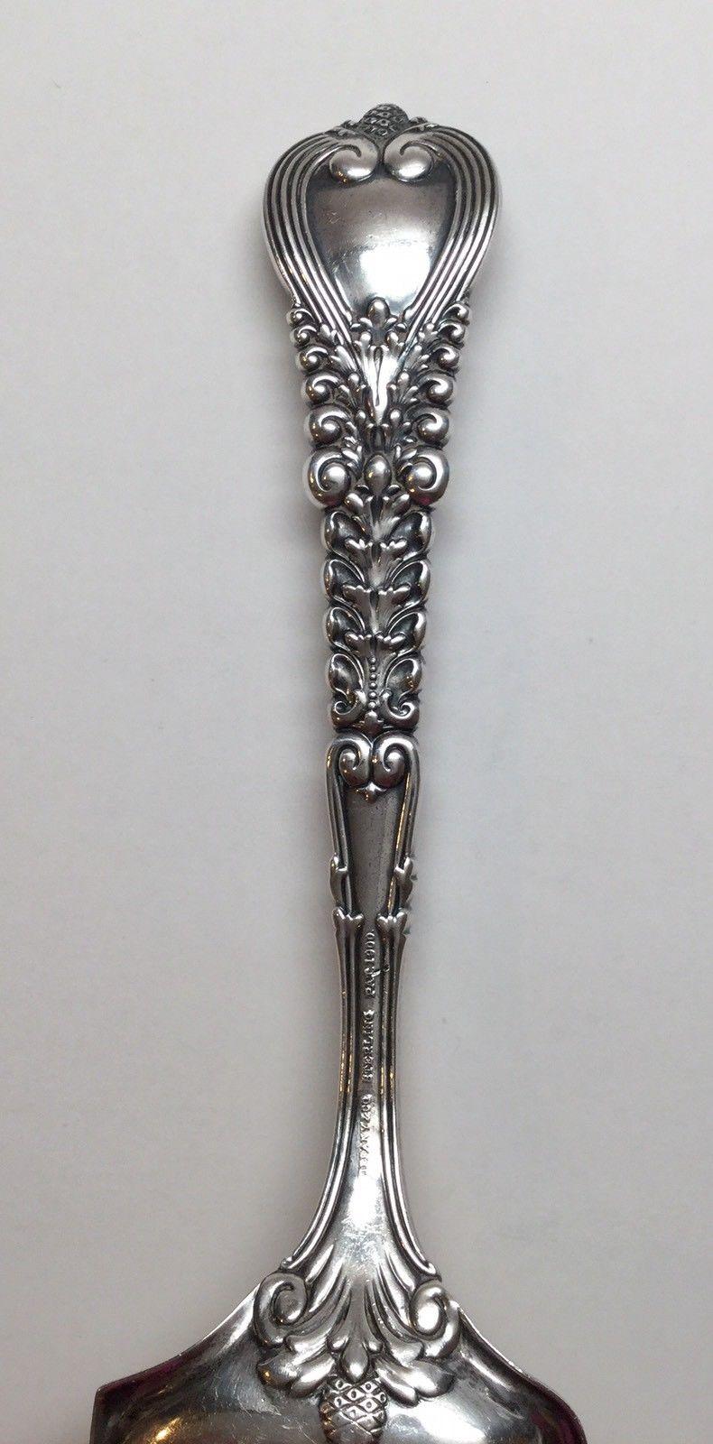 American Tiffany & Co. Florentine 1900 Sterling Silver Crumber For Sale