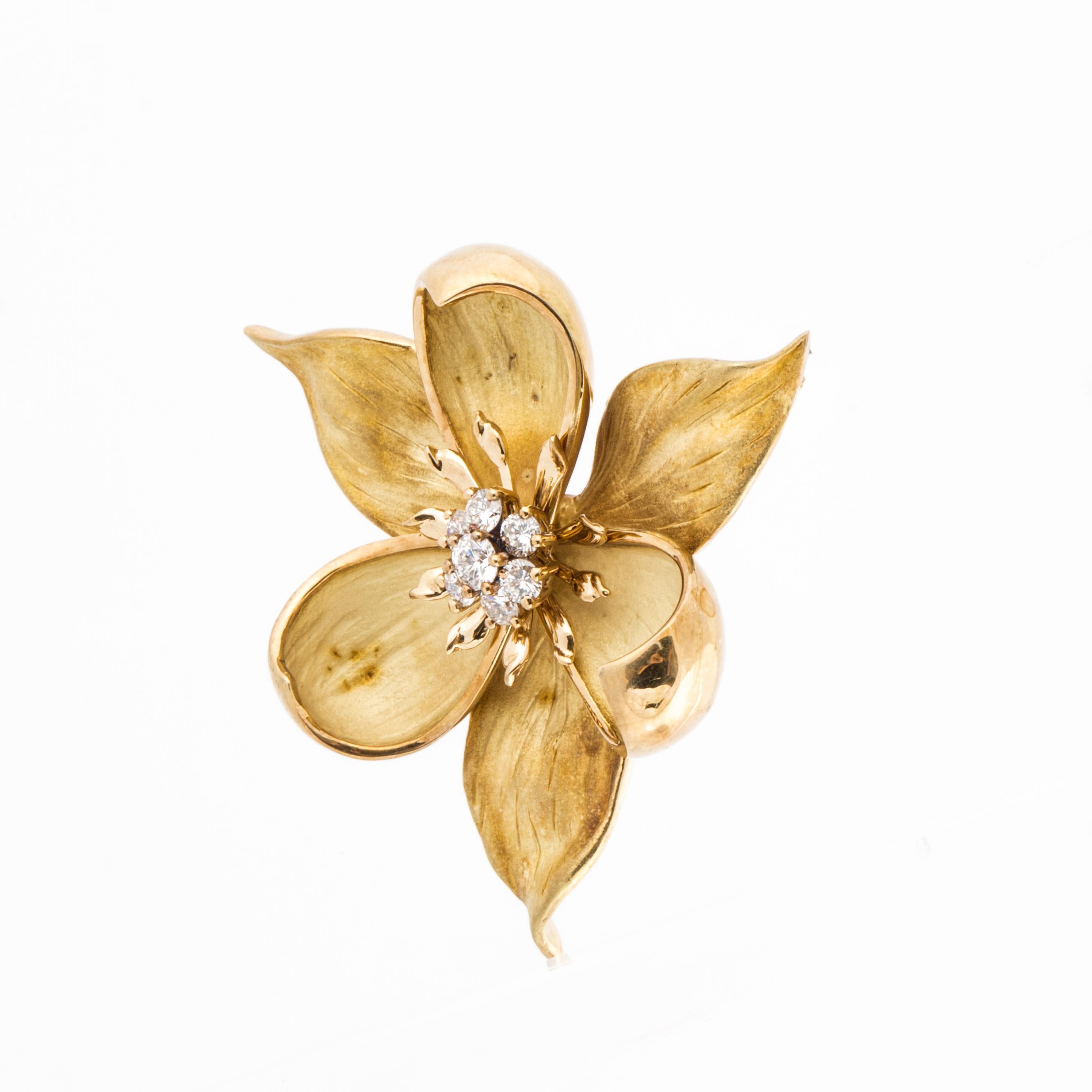 gold flower pin