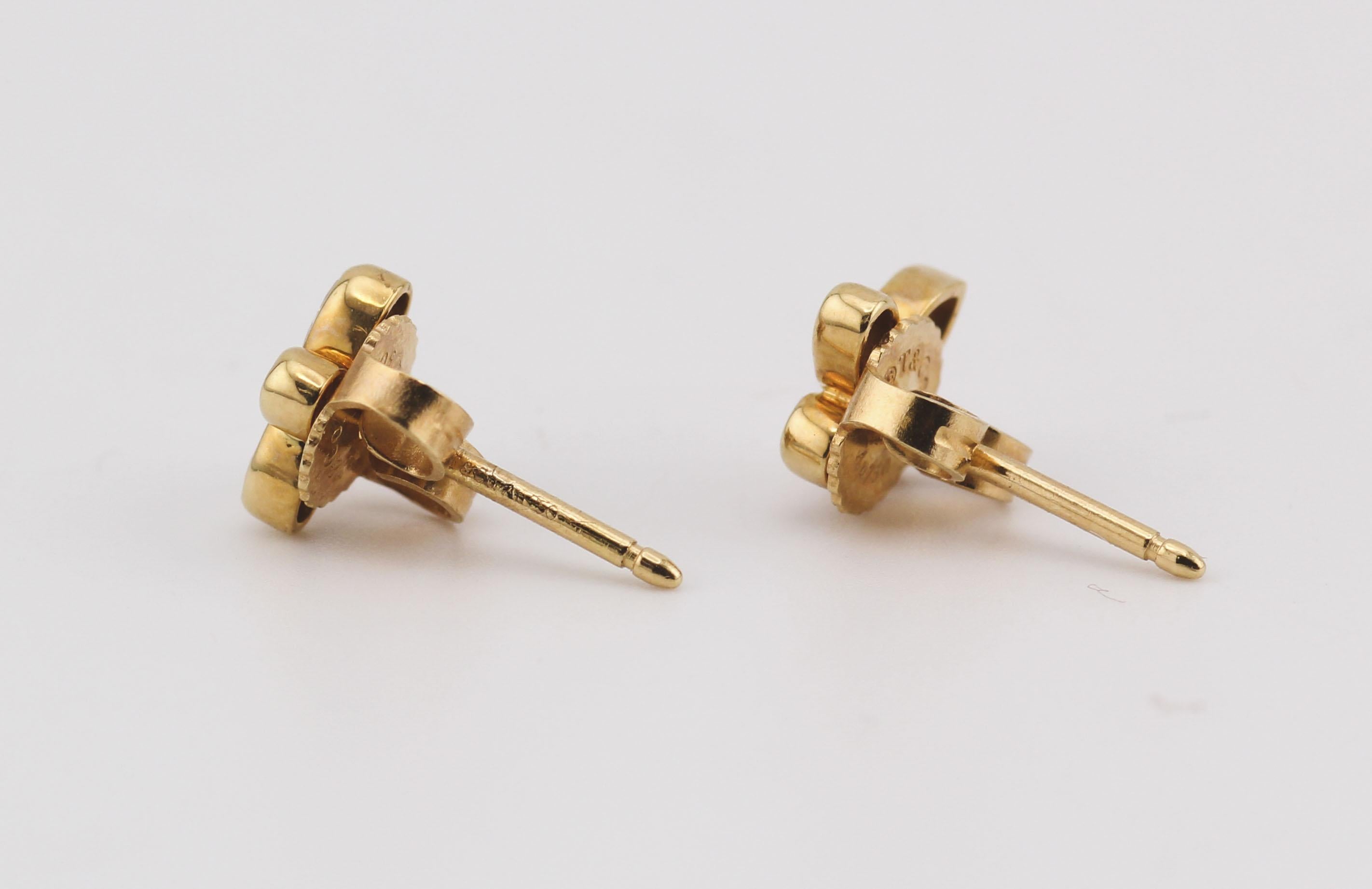Tiffany & Co. FlTiffany & Co. Fleur-de-lis Diamond 18k Yellow Gold Stud Earrings In Good Condition In Simpsonville, SC