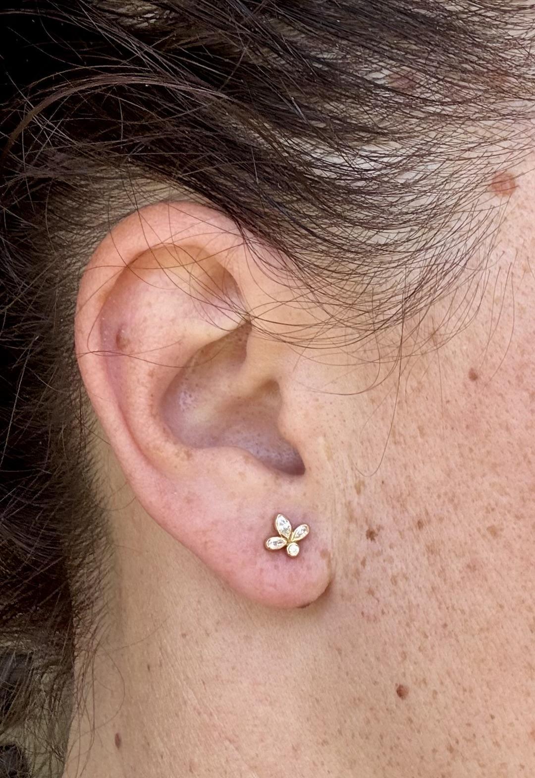 Tiffany & Co. FlTiffany & Co. Fleur-de-lis Diamond 18k Yellow Gold Stud Earrings 4