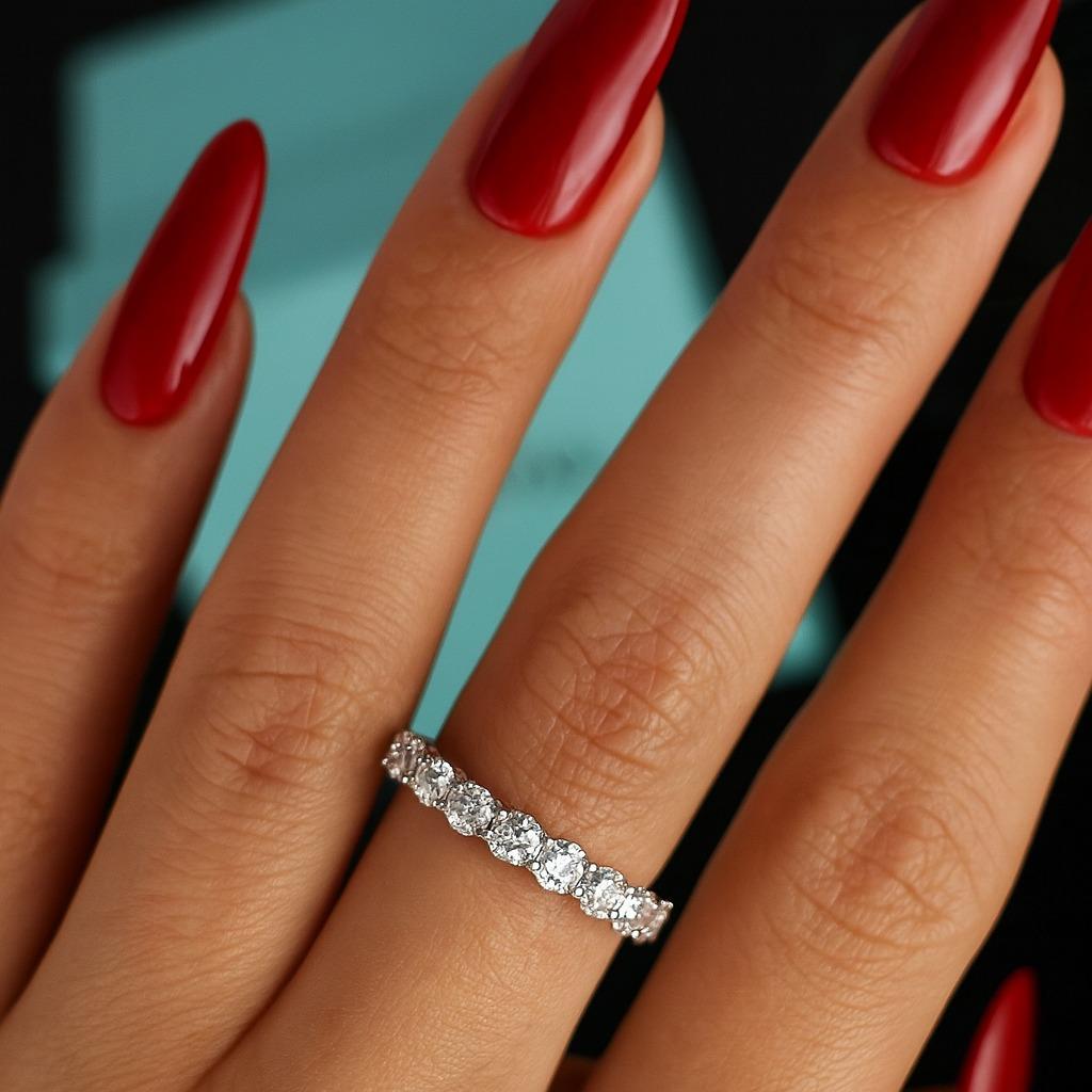 Taille ronde Tiffany & Co. Anneau de mariage à diamant Forever Embrace en vente