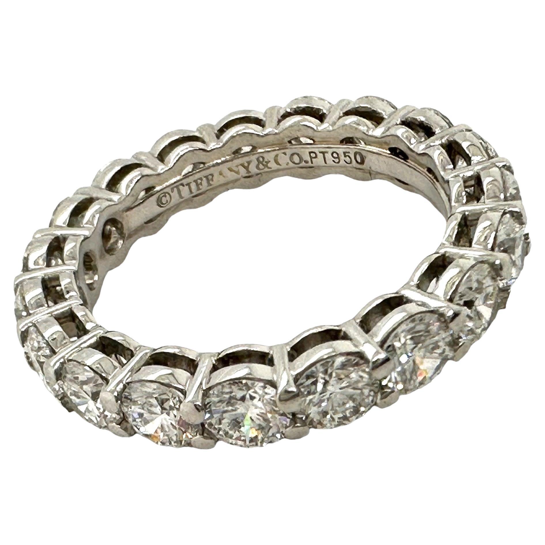 Tiffany & Co. Bague à anneau FOREVER en platine avec diamant rond en forme de cercle total de 3,02 carats
