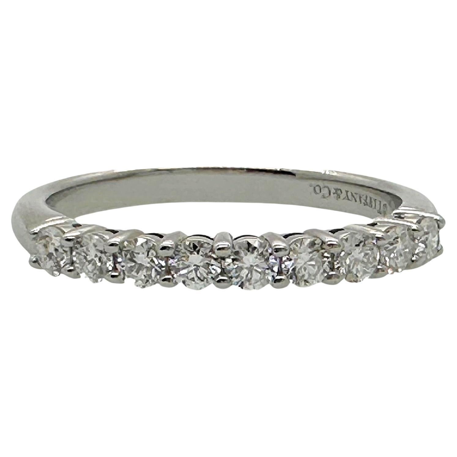 Tiffany & Co. Anillo de diamantes semicircular Forever 2,2 MM en platino
