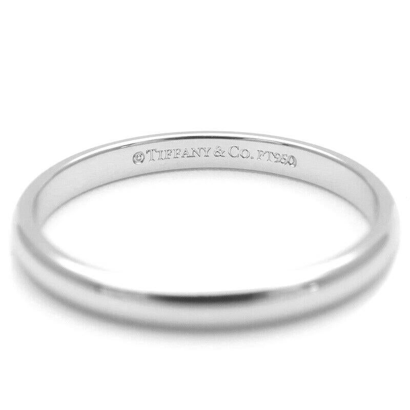 TIFFANY & Co. Forever Platinum 2mm Lucida Wedding Band Ring 5.5 In Excellent Condition For Sale In Los Angeles, CA