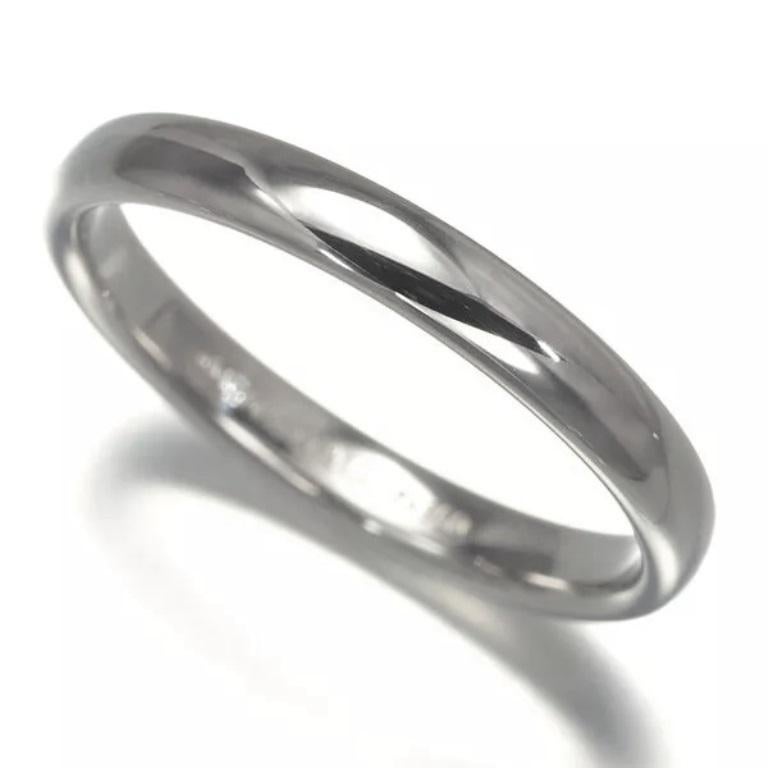 TIFFANY & Co. Forever Platinum 3mm Lucida Wedding Band Ring 9

Métal : Platine
Taille : 9
Largeur de la bande : 3 mm
Poids : 5.70 grammes
Poinçon : ©TIFFANY&CO. Pt950
Condit : Nouveau, livré avec la pochette et la boîte Tiffany 
Tiffany prix :