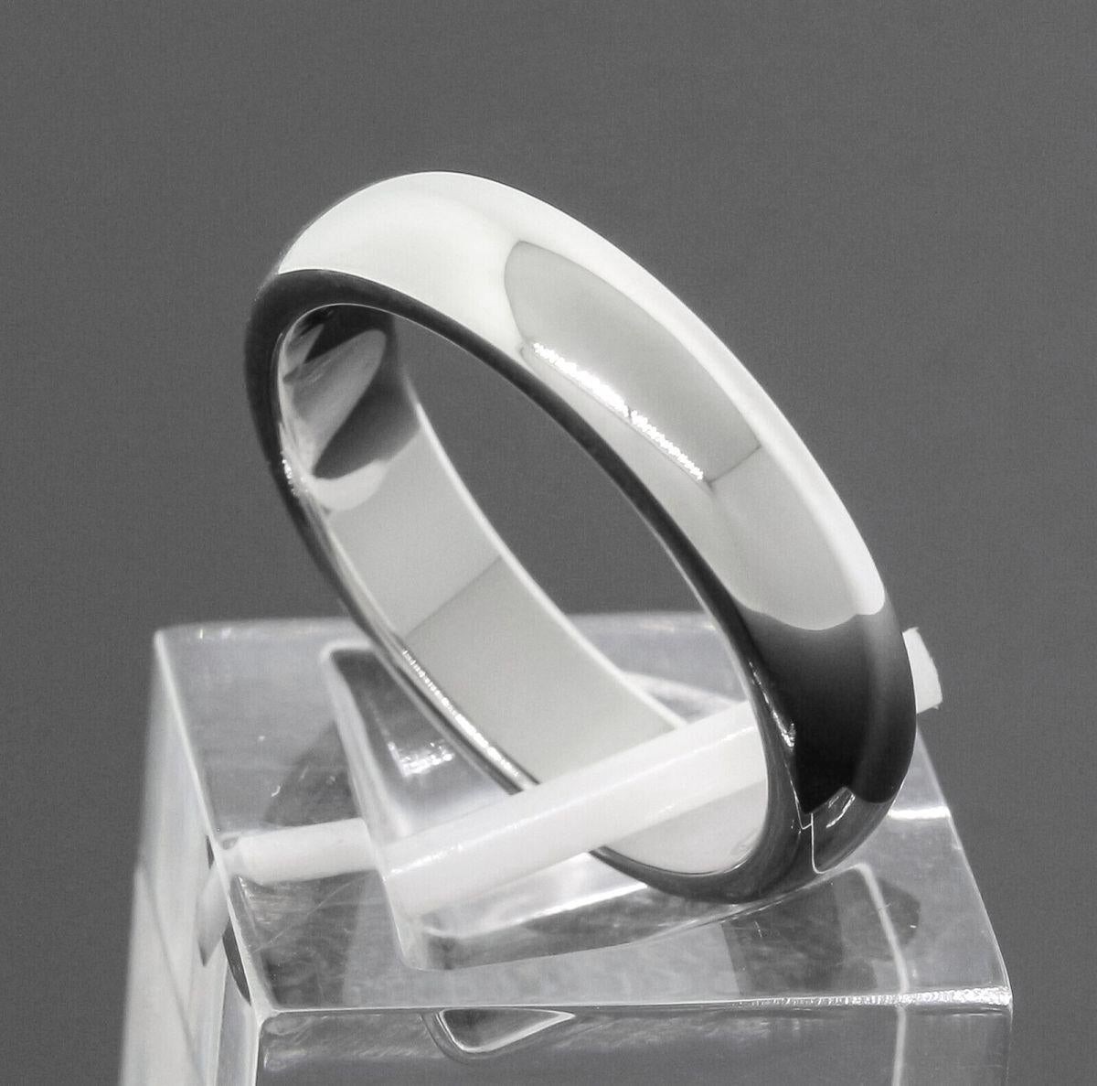 TIFFANY & Co. Forever Alianza de Platino 4,5 mm Lucida 6,5 en Excelente estado para la venta en Los Angeles, CA