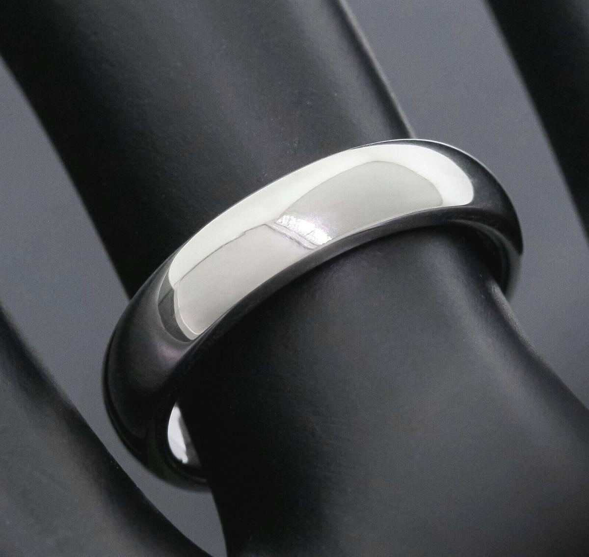 Femenino o masculino TIFFANY & Co. Forever Alianza de Platino 4,5 mm Lucida 6,5 en venta