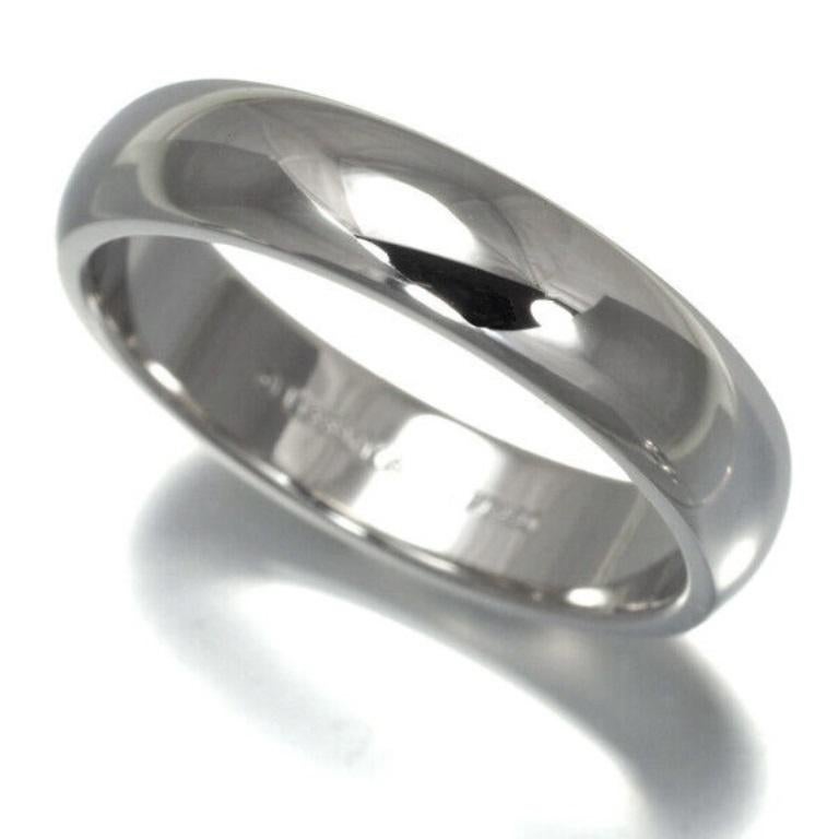 TIFFANY & Co. Forever Platinum 4.5mm Lucida Wedding Band Ring 7 In Excellent Condition For Sale In Los Angeles, CA