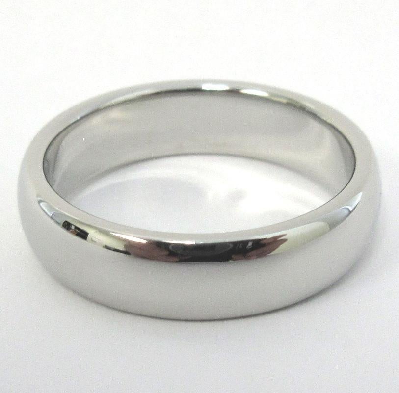 TIFFANY & Co. Forever Platinum 6mm Lucida Wedding Band Ring 11 In Excellent Condition For Sale In Los Angeles, CA