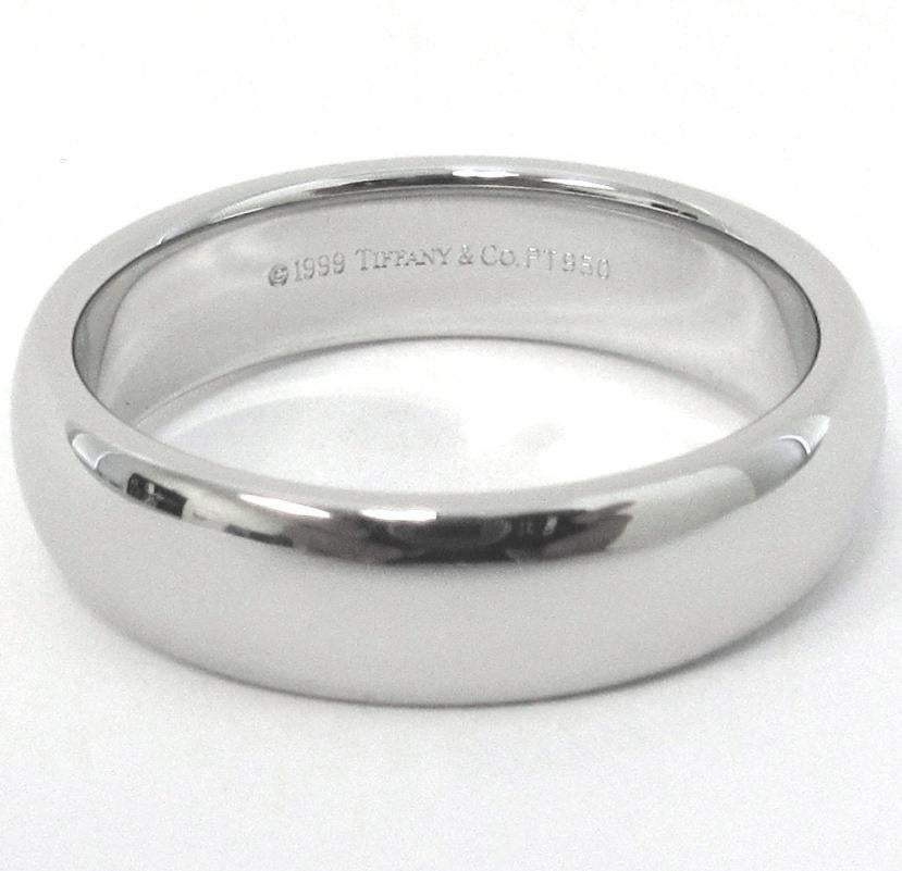 TIFFANY & Co. Forever Alianza de Platino 6 mm Lucida 11 Hombres en venta 3