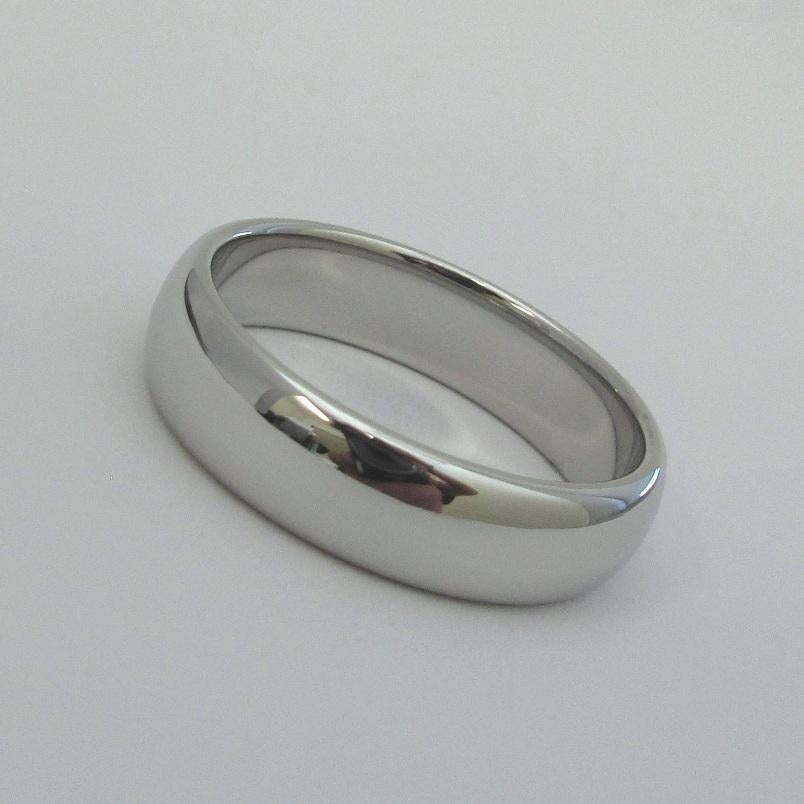 TIFFANY & Co. Forever Platinum 6mm Lucida Wedding Band Ring 11.5 In Excellent Condition For Sale In Los Angeles, CA