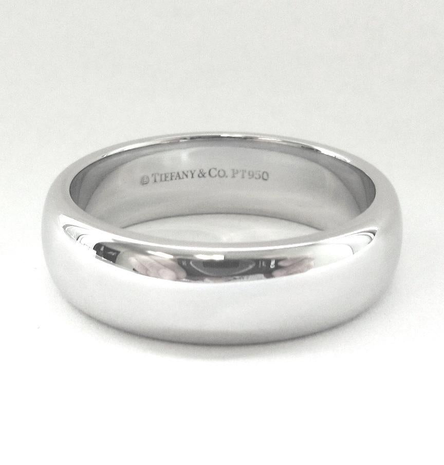 Women's or Men's TIFFANY & Co. Forever Platinum 6mm Lucida Wedding Band Ring 8 For Sale