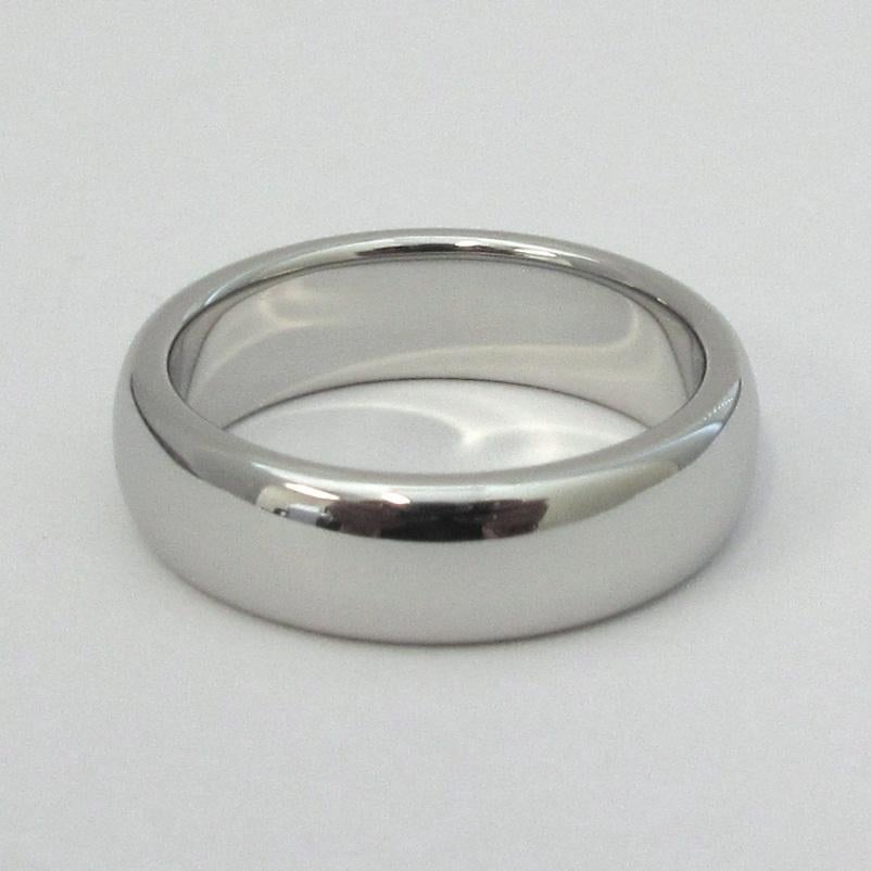 TIFFANY & Co. Forever Platinum 6mm Lucida Wedding Band Ring 8 New In New Condition For Sale In Los Angeles, CA