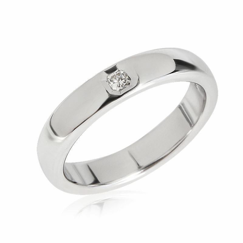 TIFFANY & Co. Forever Platinum Lucida Diamond 4mm Wedding Band Ring 5.5 

Metal: Platinum 
Size: 5.5
Band Width: 4mm
Weight: 7.40 grams 
Diamond: One Lucida cut diamond, carat total weight .05
Hallmark: ©TIFFANY&CO. PT950 LUCIDA Pat 5970744 et al