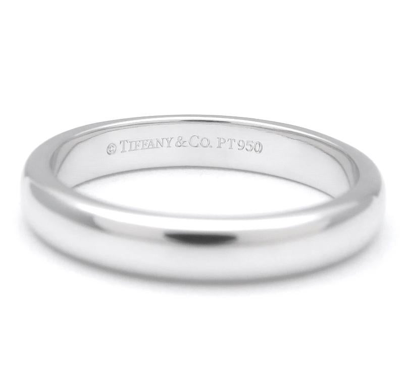 TIFFANY & Co. Forever Platinum 3mm Lucida Wedding Band Ring 4.5  In Excellent Condition For Sale In Los Angeles, CA