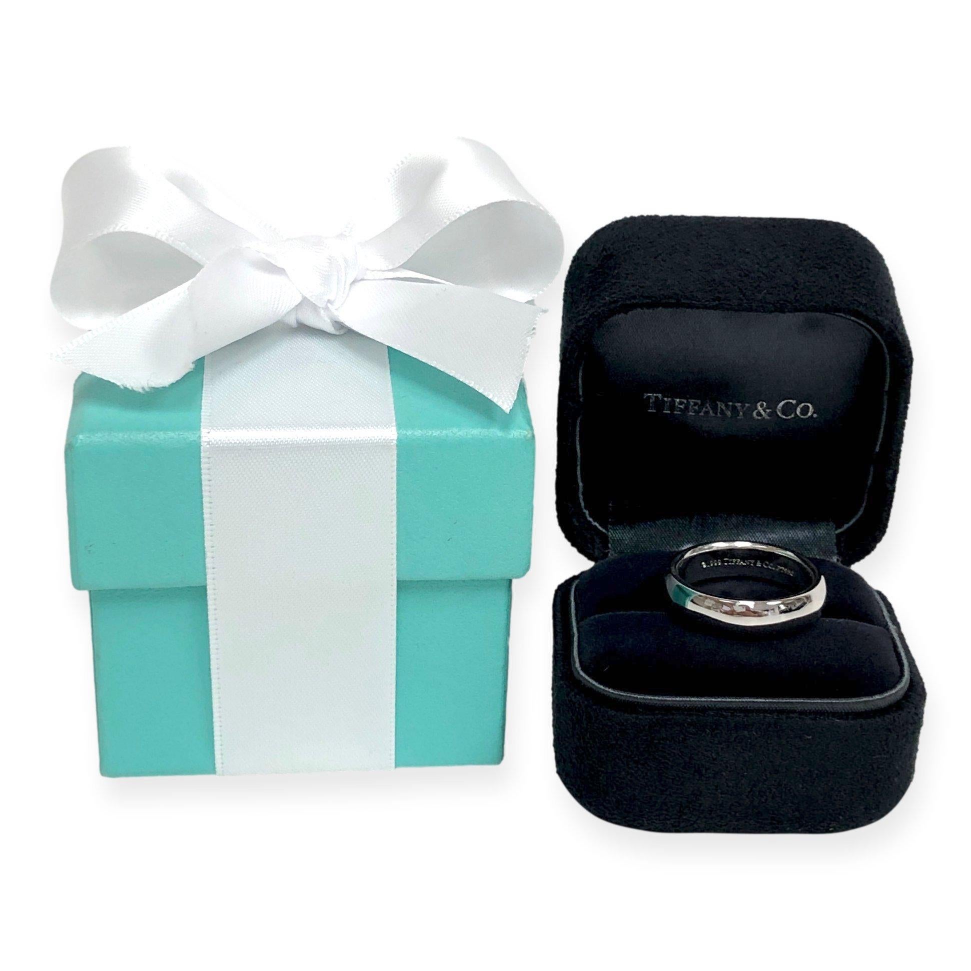 Tiffany & Co. Anneau de mariage Forever en platine pour homme 6mm Pour hommes en vente