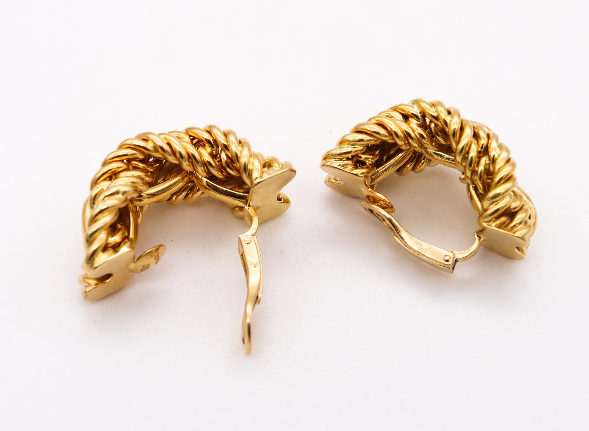 Tiffany & Co France 1970 Donald Claflin Rope Clips Earrings in 18Kt Yellow Gold In Excellent Condition In Miami, FL
