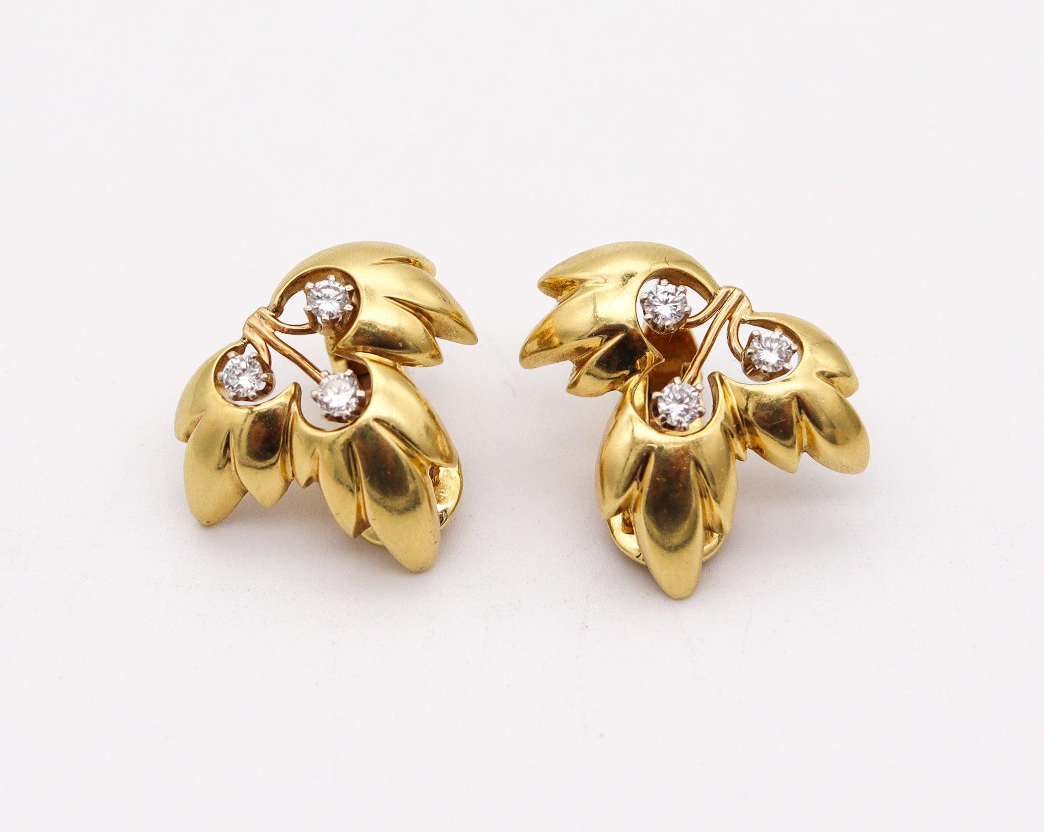 Modernist TIFFANY & CO. France 1995 Leaves Earrings In 18Kt Yellow Gold With VS Diamonds