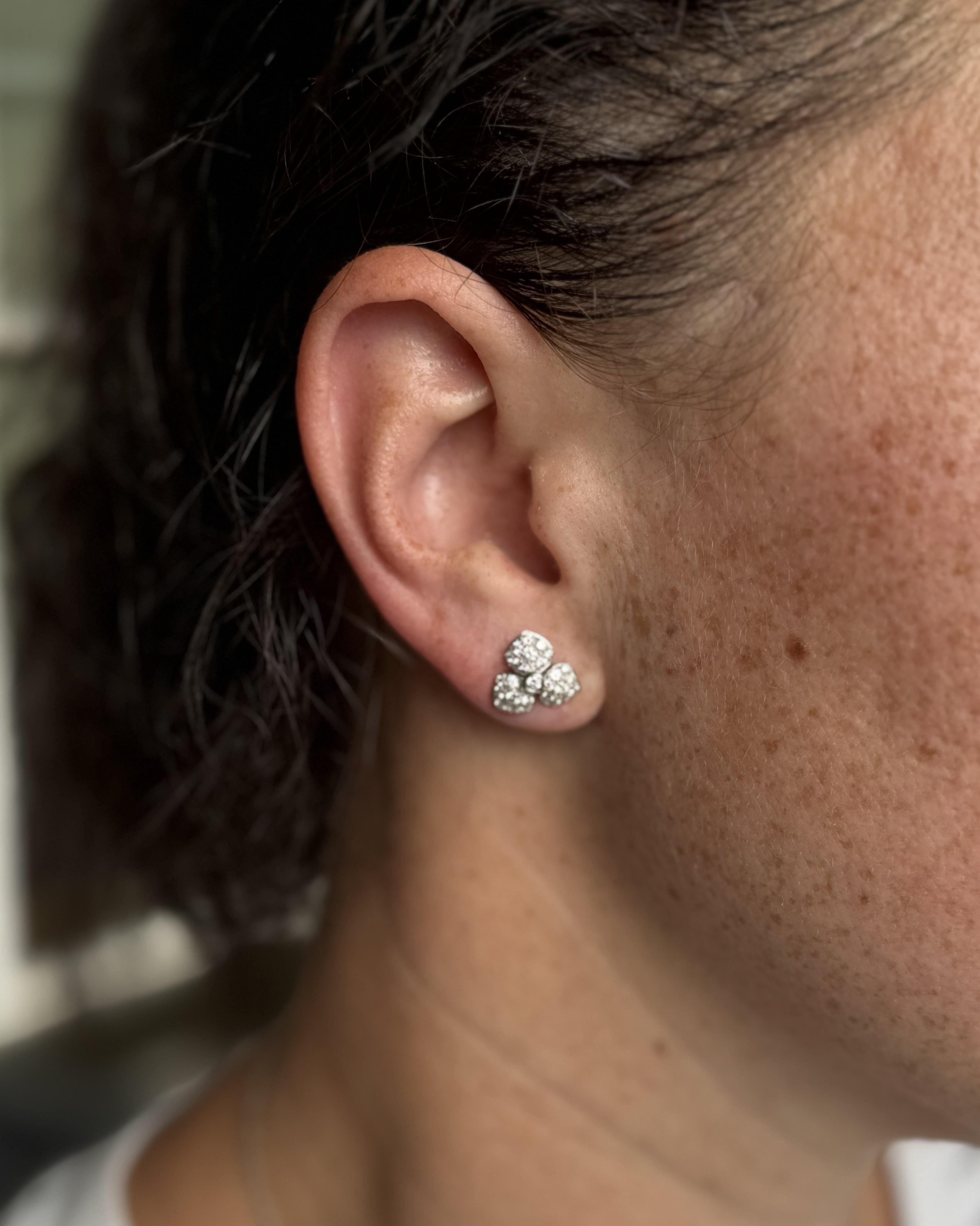 Tiffany & Co. France Diamond Platinum Pt950 Clover Stud Earrings For Sale 6