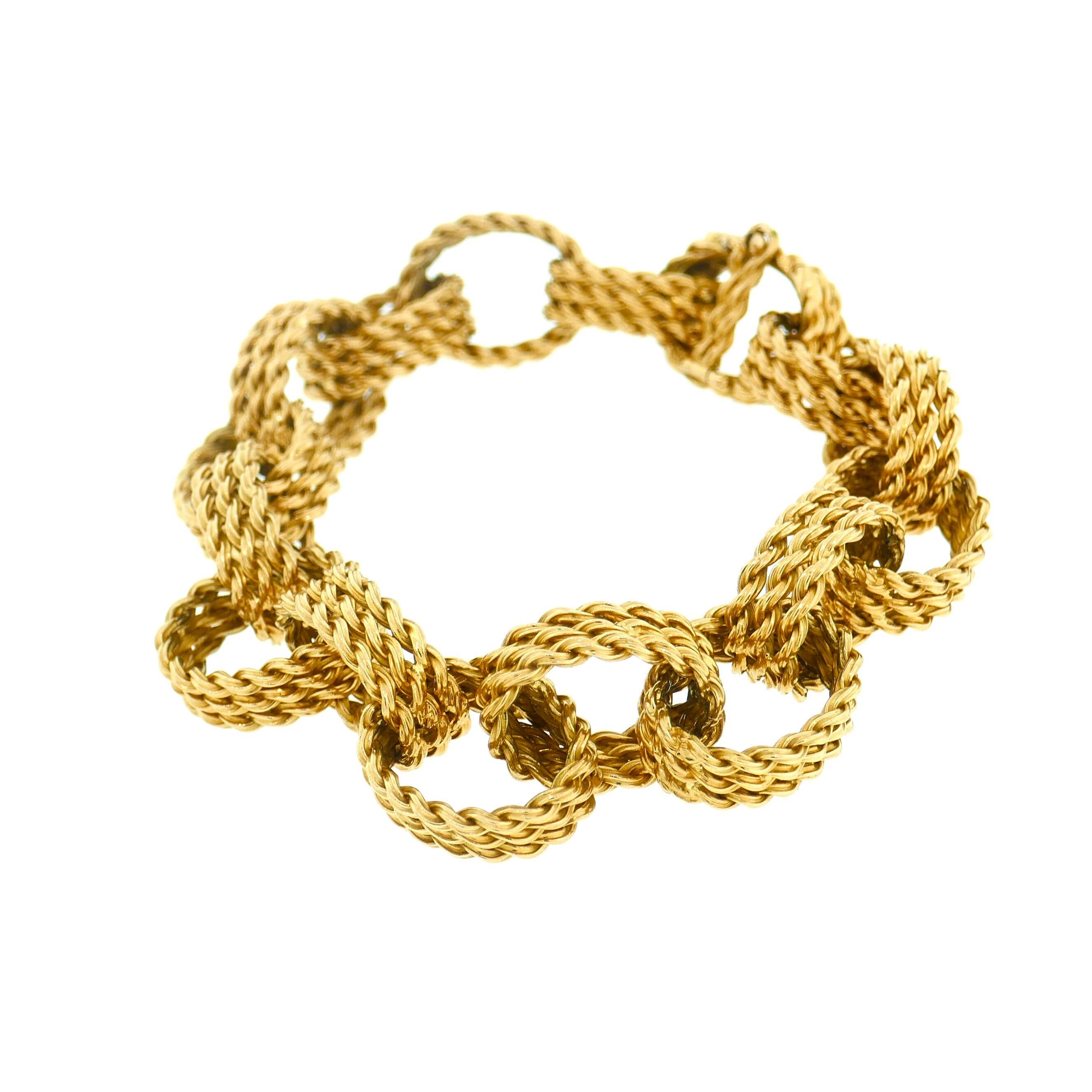  Tiffany & Co. France Yellow Gold Textured Link Bracelet

This is a beautiful Tiffany & Co. bracelet made in France. It features 18K yellow gold textured links. It is a very wearable piece that is sure to get a lot of wrist time. 

Dimensions: 7.5