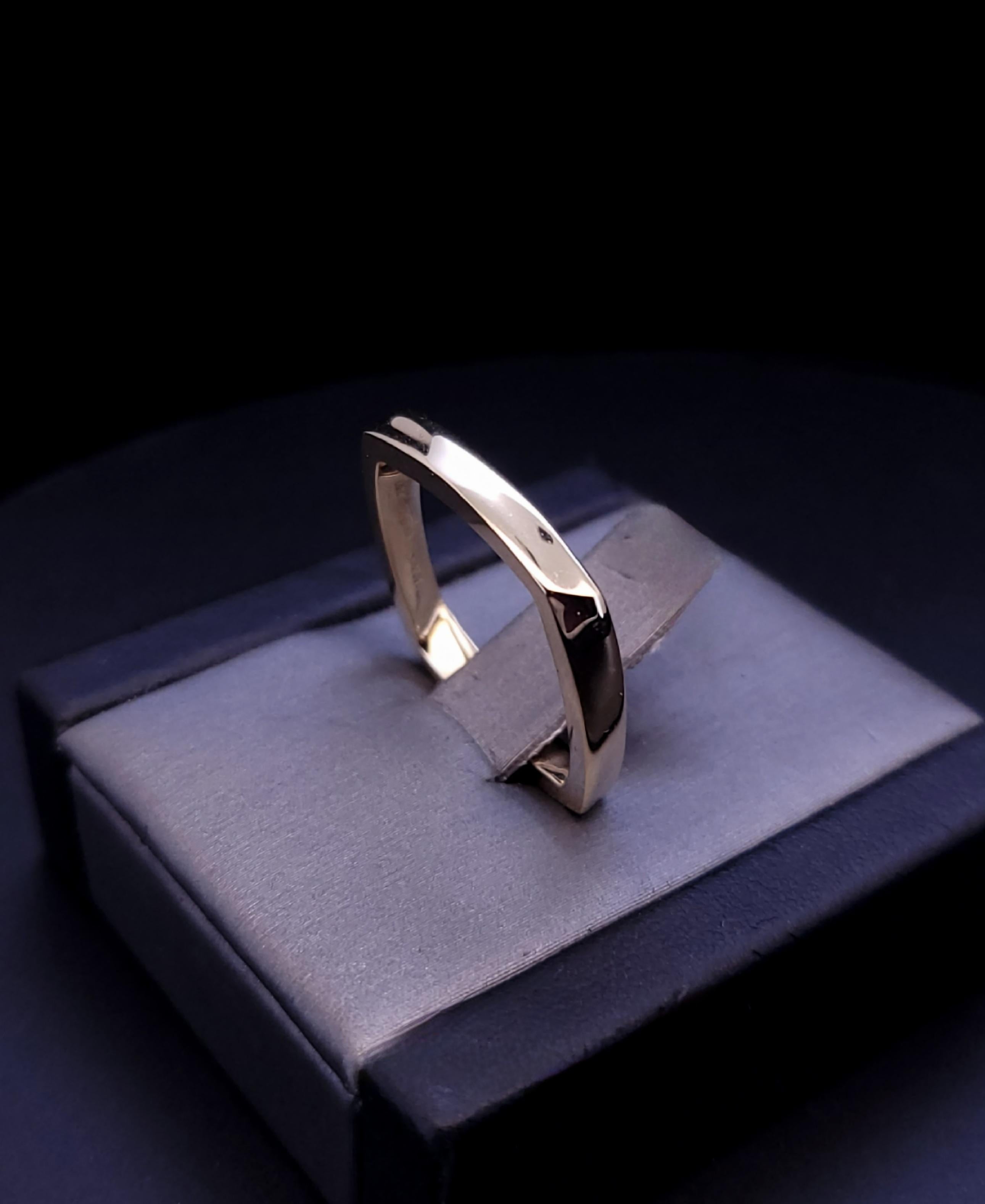 Tiffany & Co  Frank Gehry, bague carrée en or jaune 18 carats, taille 8,75 en vente 2