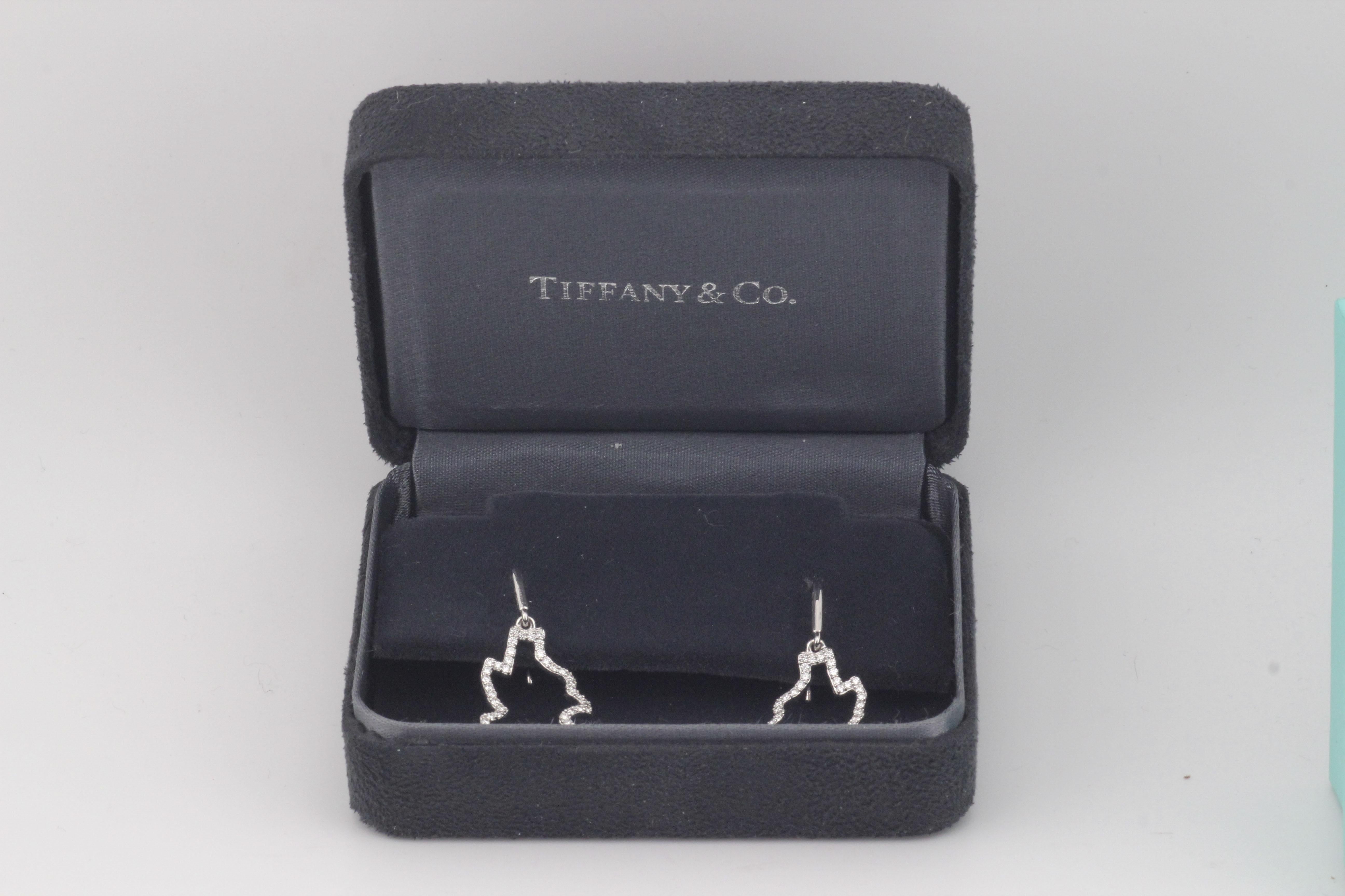 Taille ronde Tiffany & Co. Boucles d'oreilles feuilles en or blanc 18K avec diamants de Frank Gehry en vente
