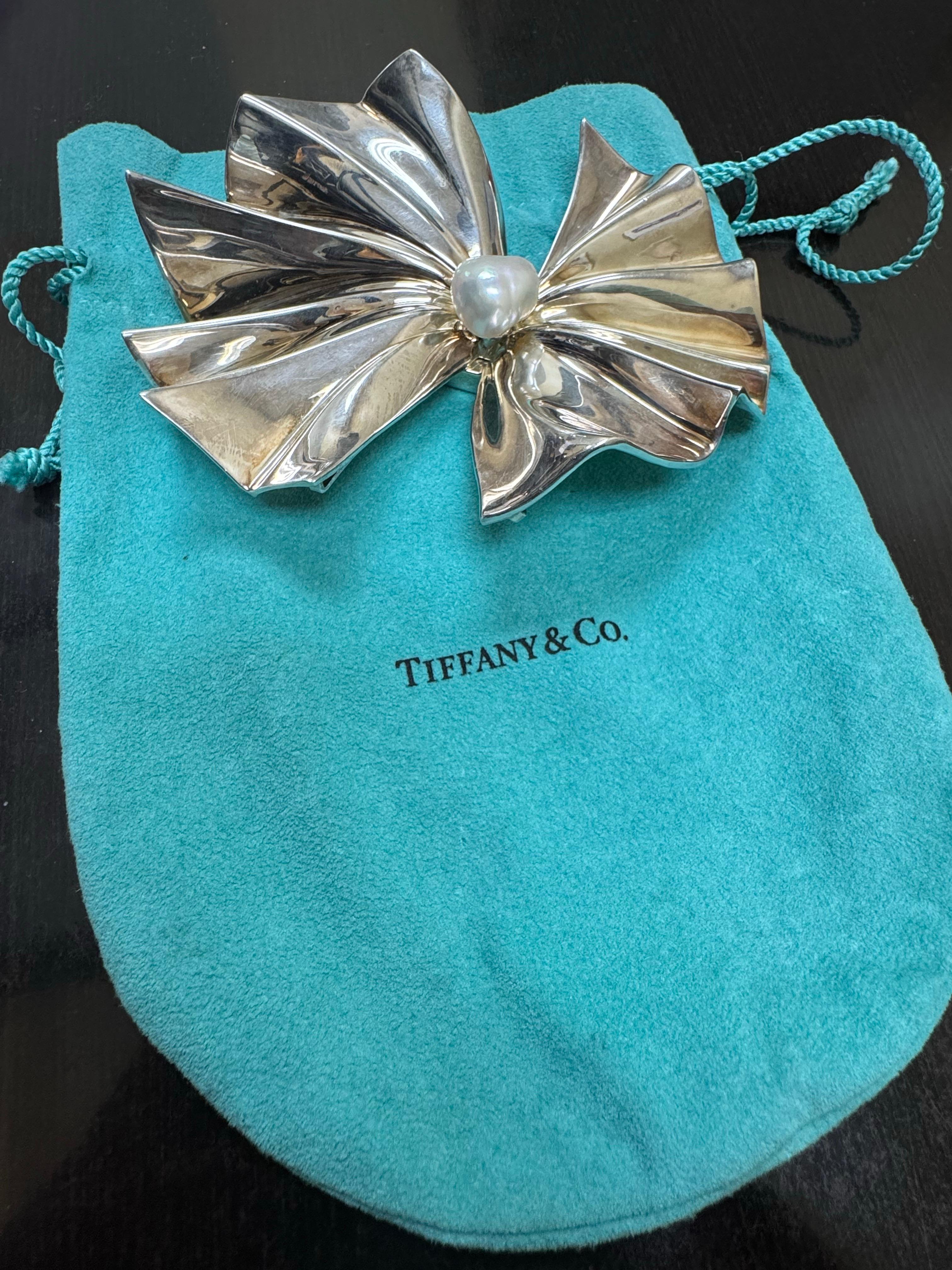 Moderno Tiffany & Co. Frank Gehry Keshi Perla dei mari del Sud Fibbia d'argento/Spillazione in vendita