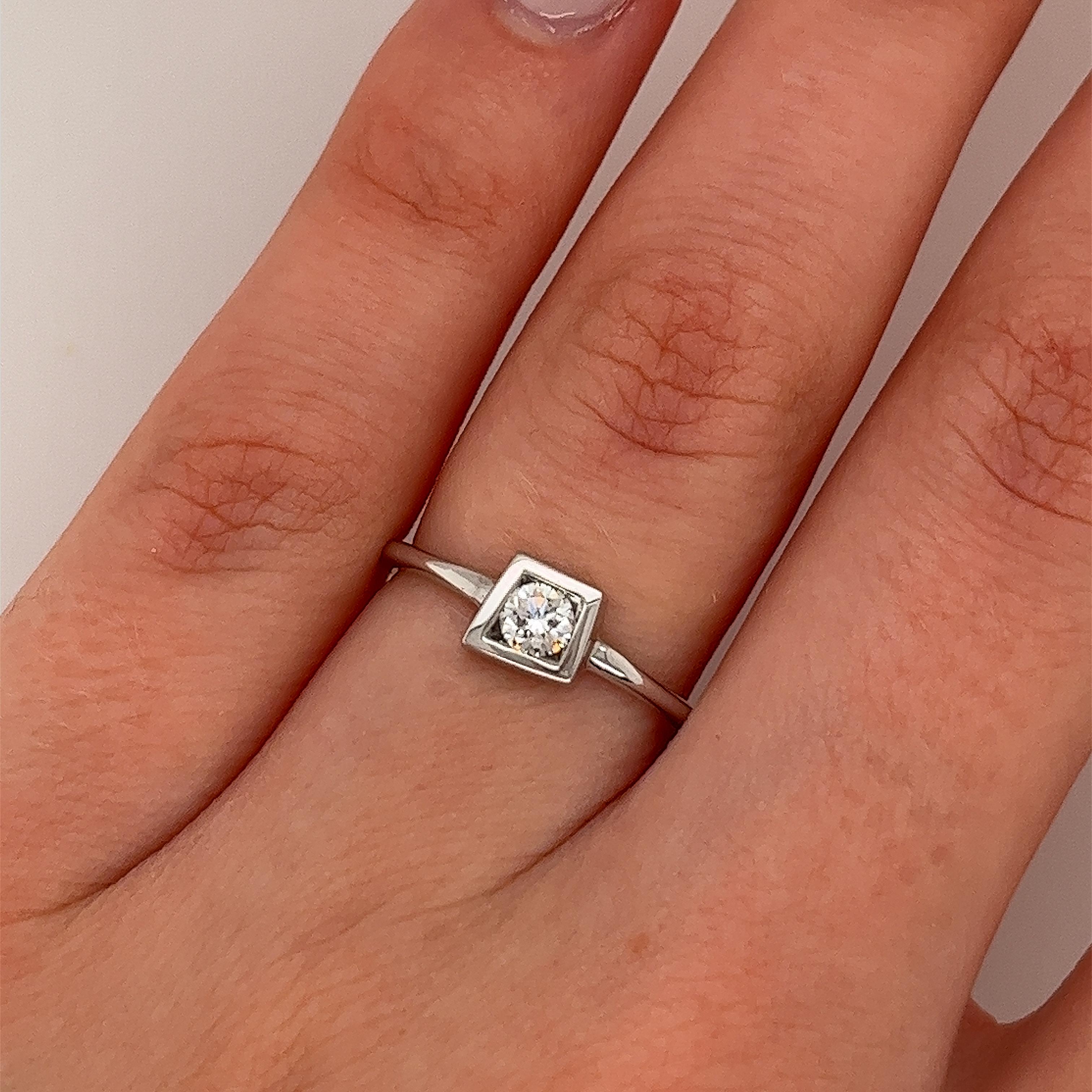 Women's Tiffany & Co. Frank Gehry Solitaire Ring in 18ct White Gold with 0.15ct diamond