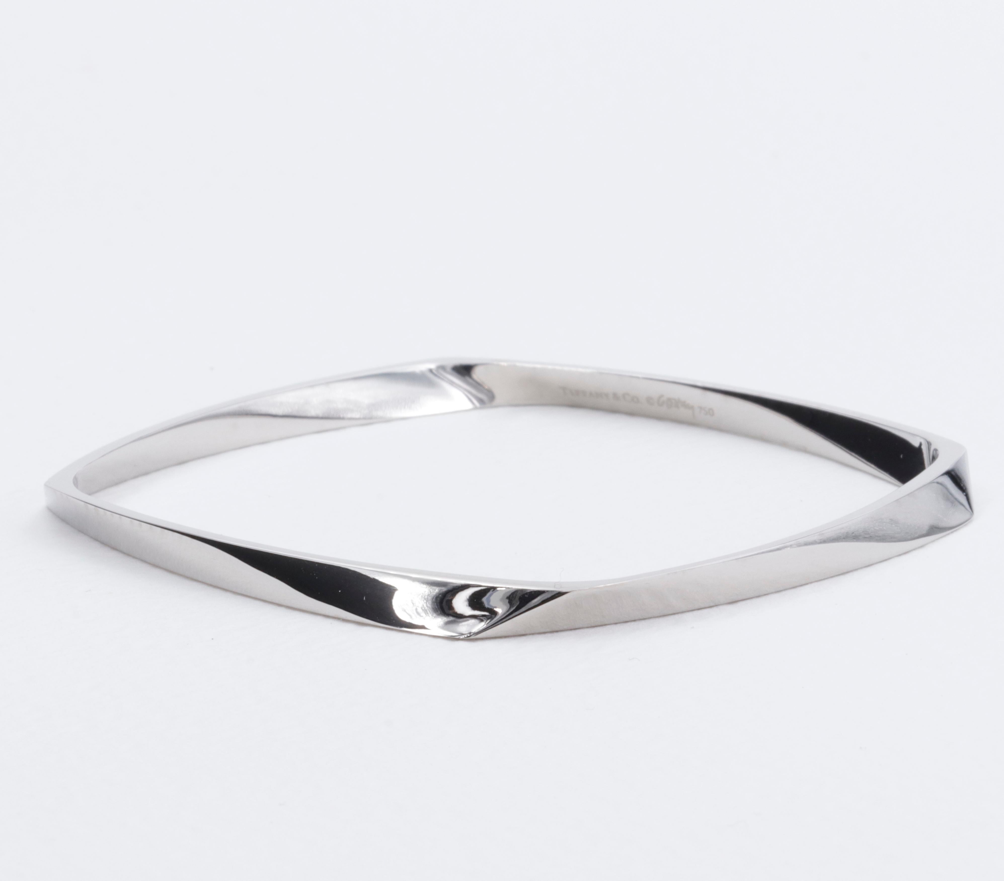 Tiffany & Co. Frank Gehry Torque Bangle Bracelet in 18 Karat White Gold  In Excellent Condition For Sale In Tampa, FL