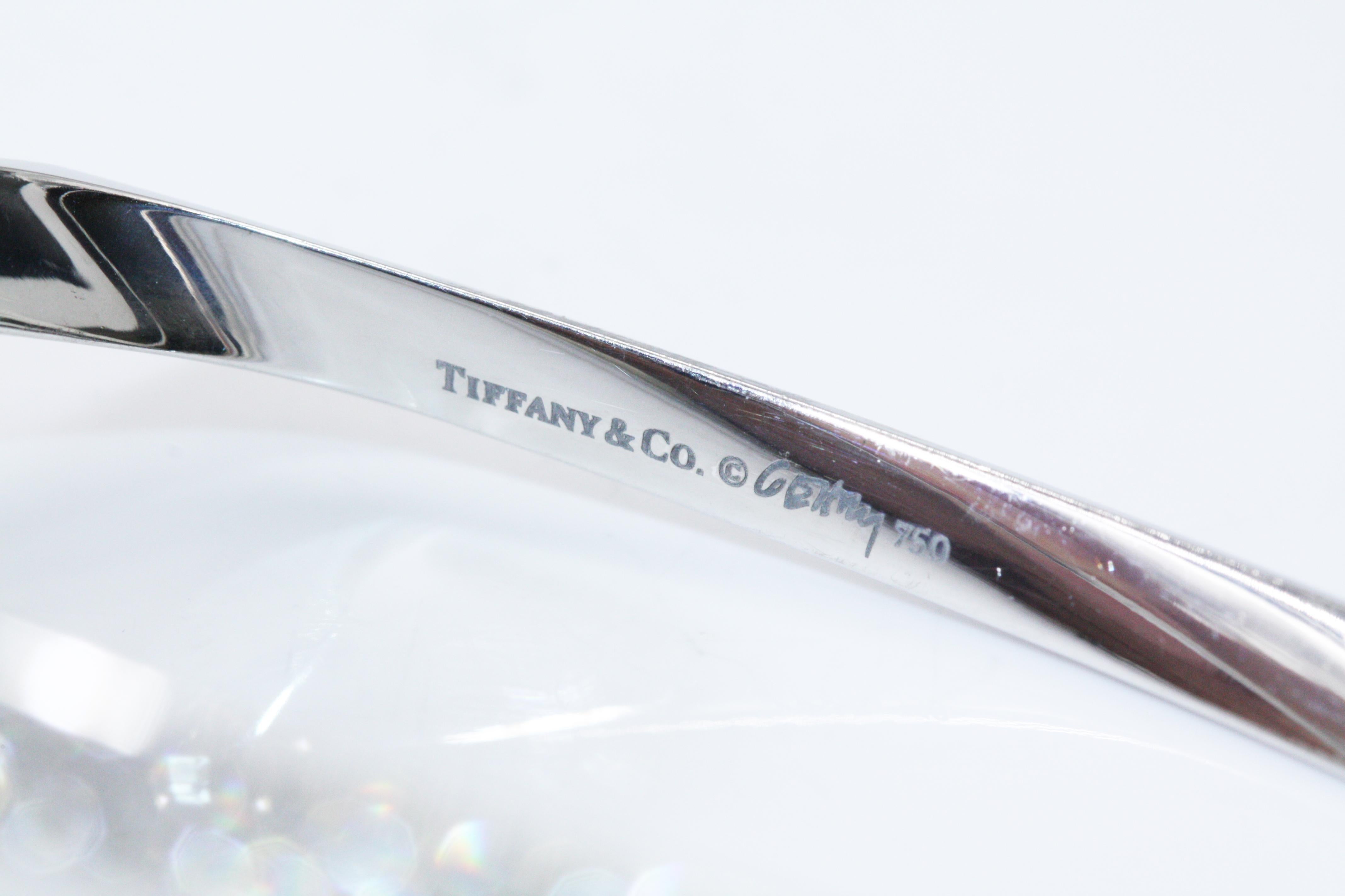 Tiffany & Co. Frank Gehry Torque White Gold Diamond Bangle im Angebot 1