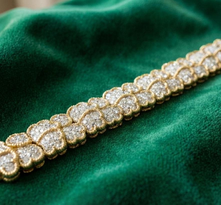 Tiffany & Co. French 12 Carat Diamond Bracelet in Platinum and 18K Gold In condizioni ottime in vendita a Chicago, IL