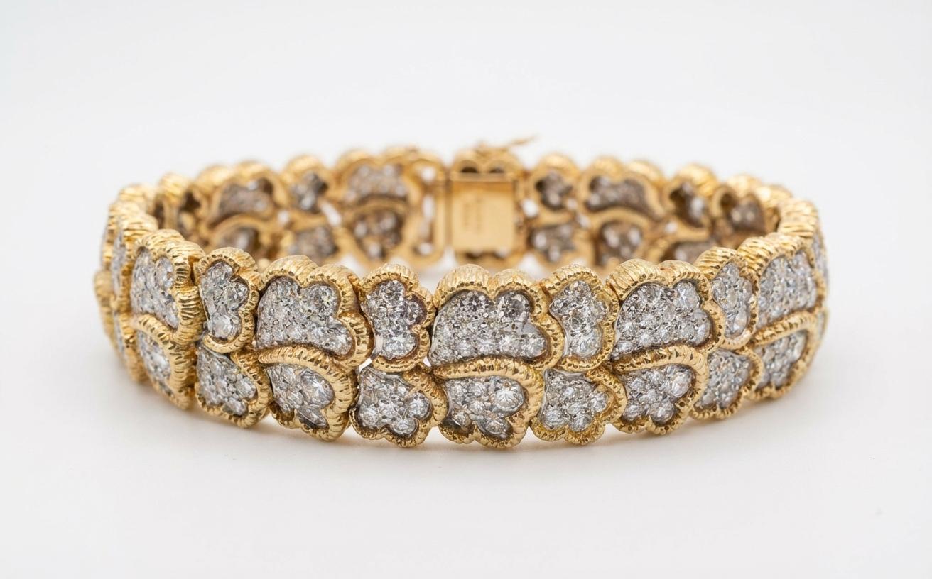 da uomo o donna Tiffany & Co. French 12 Carat Diamond Bracelet in Platinum and 18K Gold in vendita