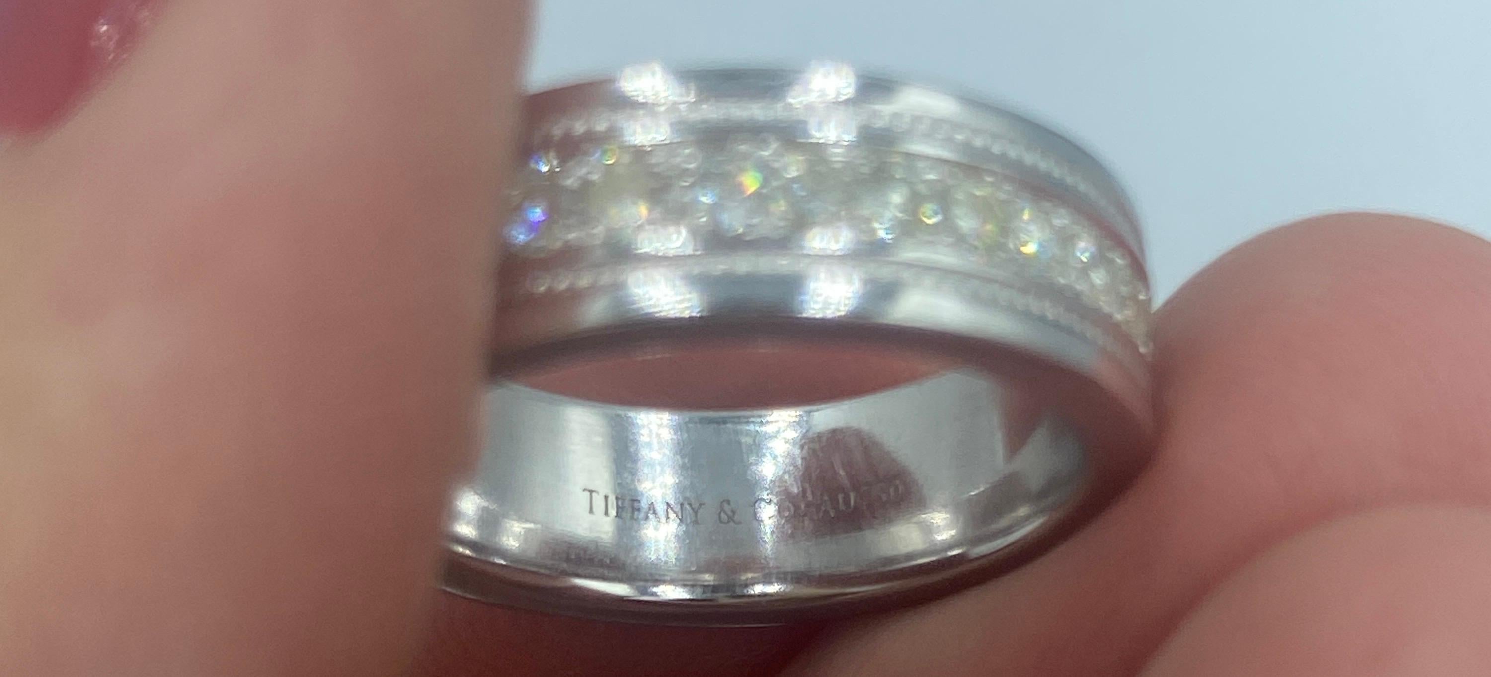 Tiffany & Co full circle 18k white gold diamond eternity ring In Excellent Condition For Sale In London, GB