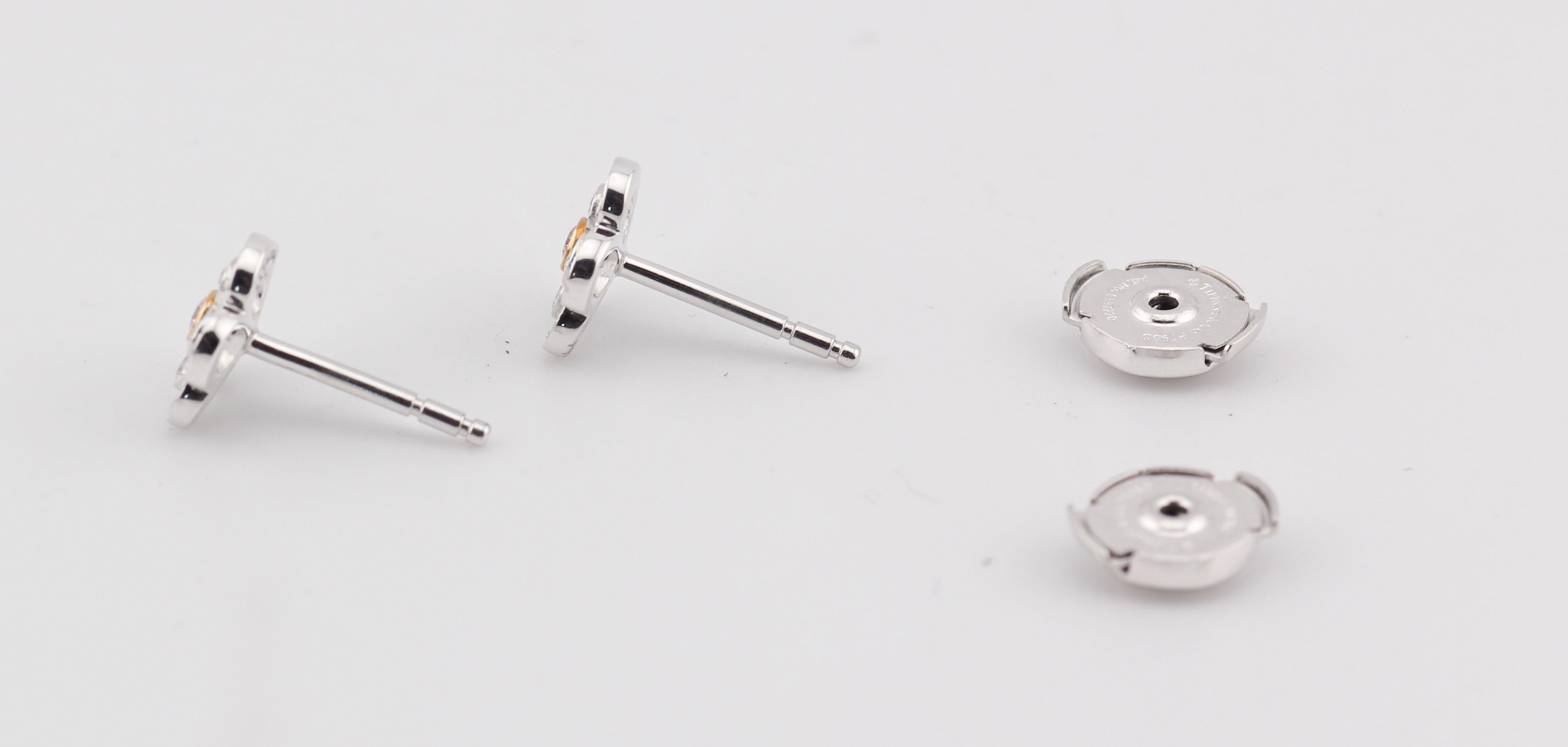 Taille ronde Tiffany & Co. Boucles d'oreilles or platine fleur de jardin Pink Diamond blanc en vente