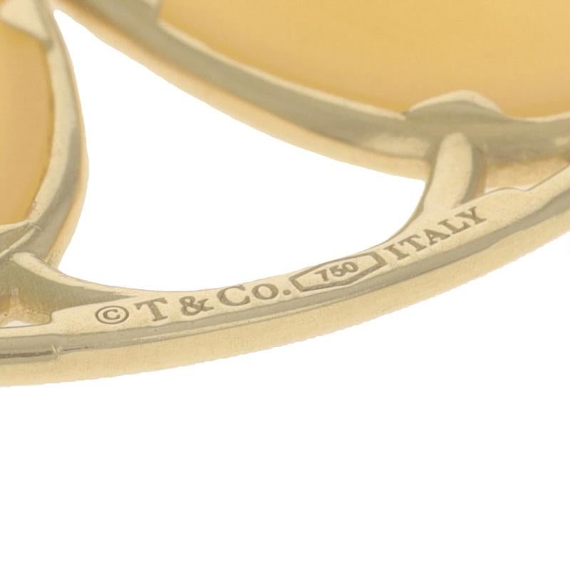 Tiffany & Co. Pendentif de jardin médaillon en or jaune 18 carats avec fleur en forme de poire Pour femmes en vente