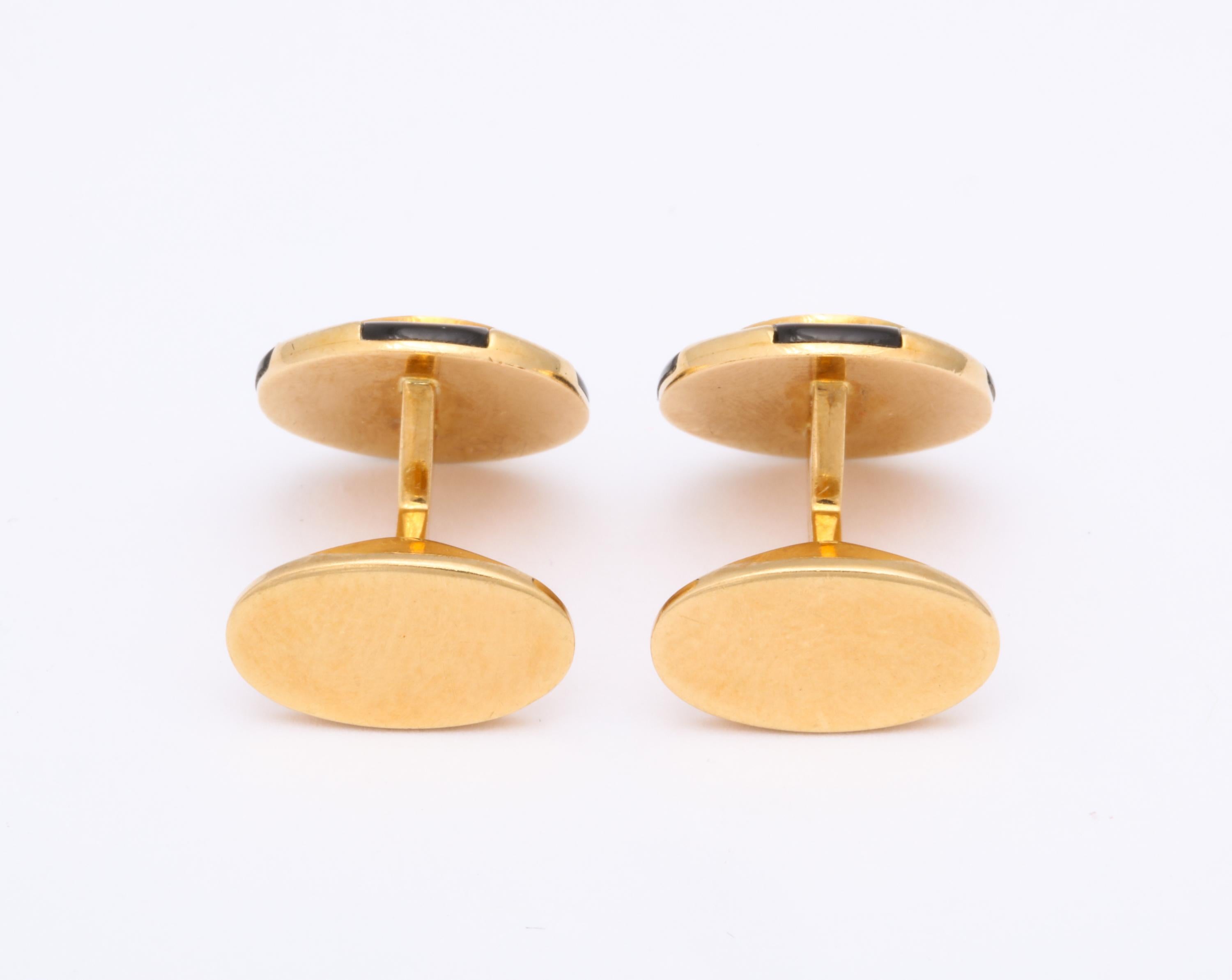 Tiffany & Co. Germany 1980s Mother of Pearl and Onyx Gold Flip Up Cufflinks 5